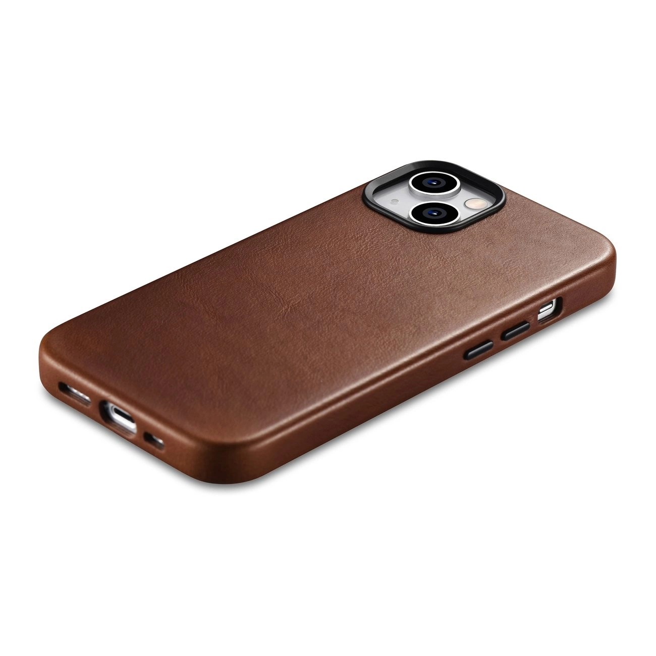 Una custodia per smartphone in pelle marrone su sfondo bianco con doppia fotocamera.
