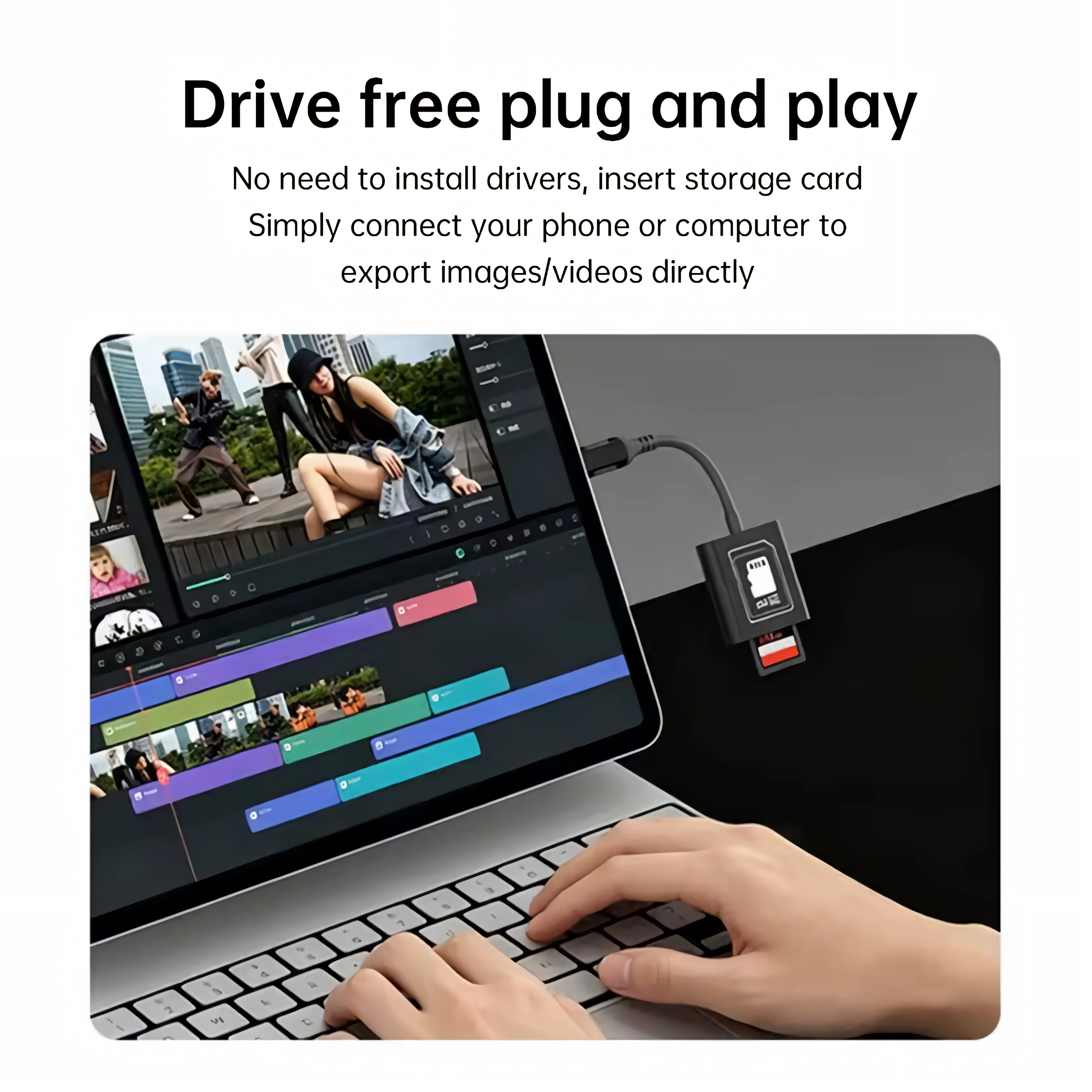 Ein Laptop bearbeitet Videomaterial mit einem eingesteckten Speicherkartenleser.