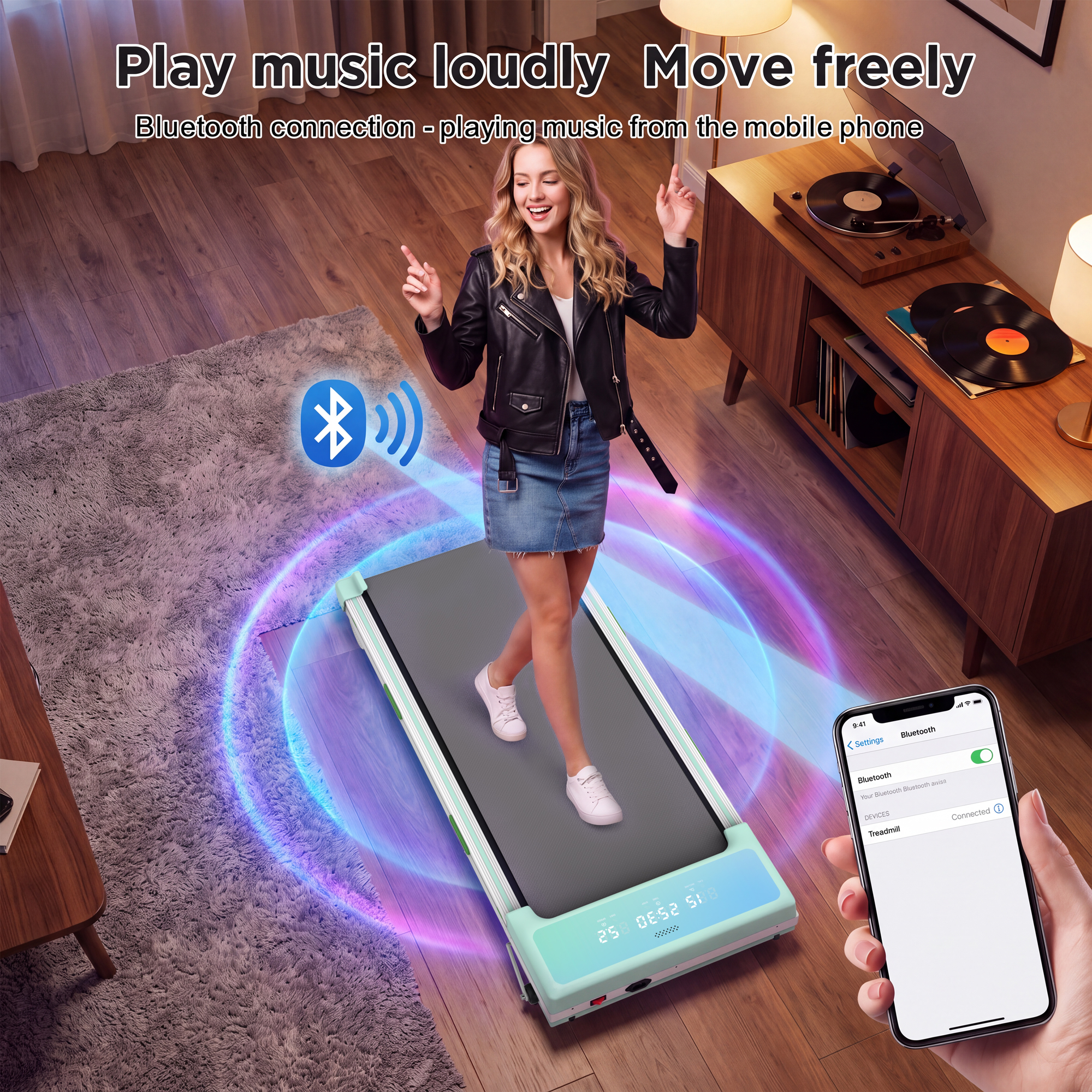 Eine lächelnde blonde Frau tanzt auf einem Laufband, während ein Smartphone die Bluetooth-Verbindung anzeigt.