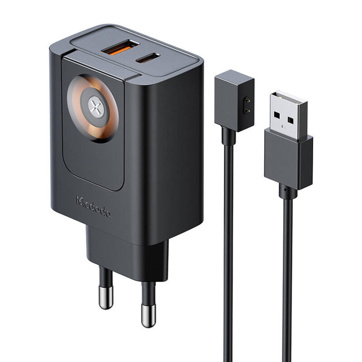 Beyaz arka planda USB bağlantı noktalarına ve bağlı bir kabloya sahip siyah duvar şarj cihazı.
