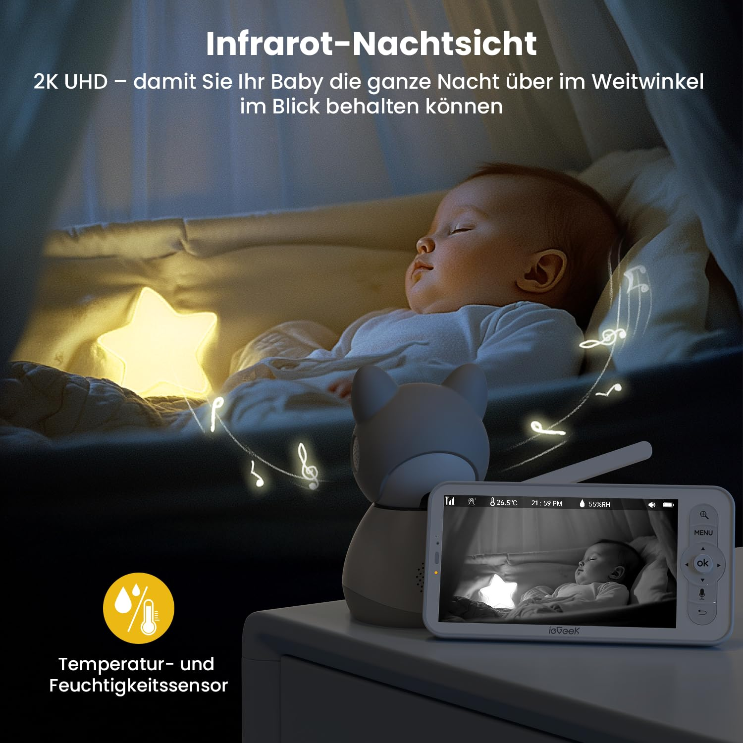 Un bébé dort dans son lit près d'une veilleuse, d'une caméra et d'un moniteur affichant température et humidité.