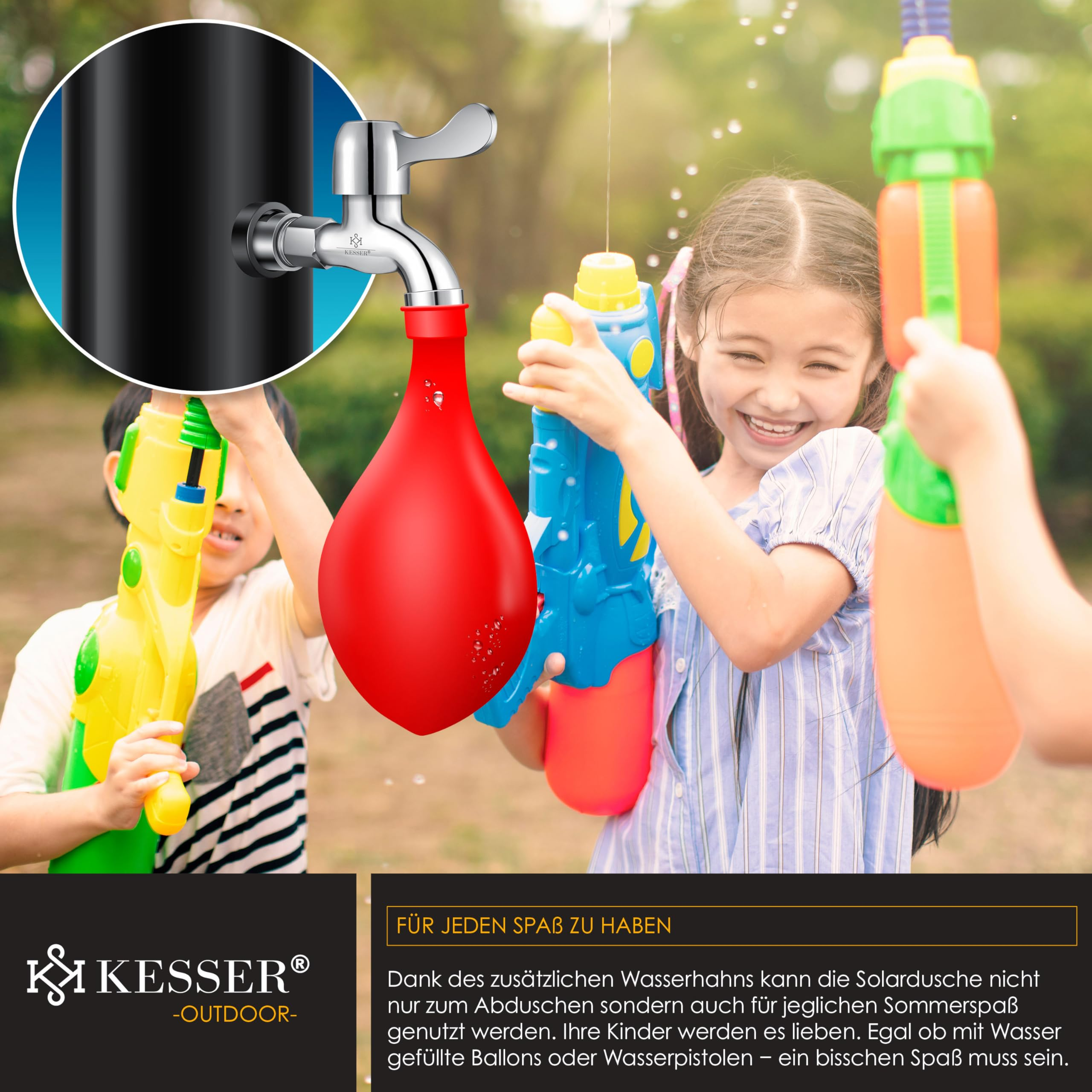 Des enfants jouent dehors avec des pistolets à eau pendant qu'un robinet remplit un ballon rouge, texte en bas.
