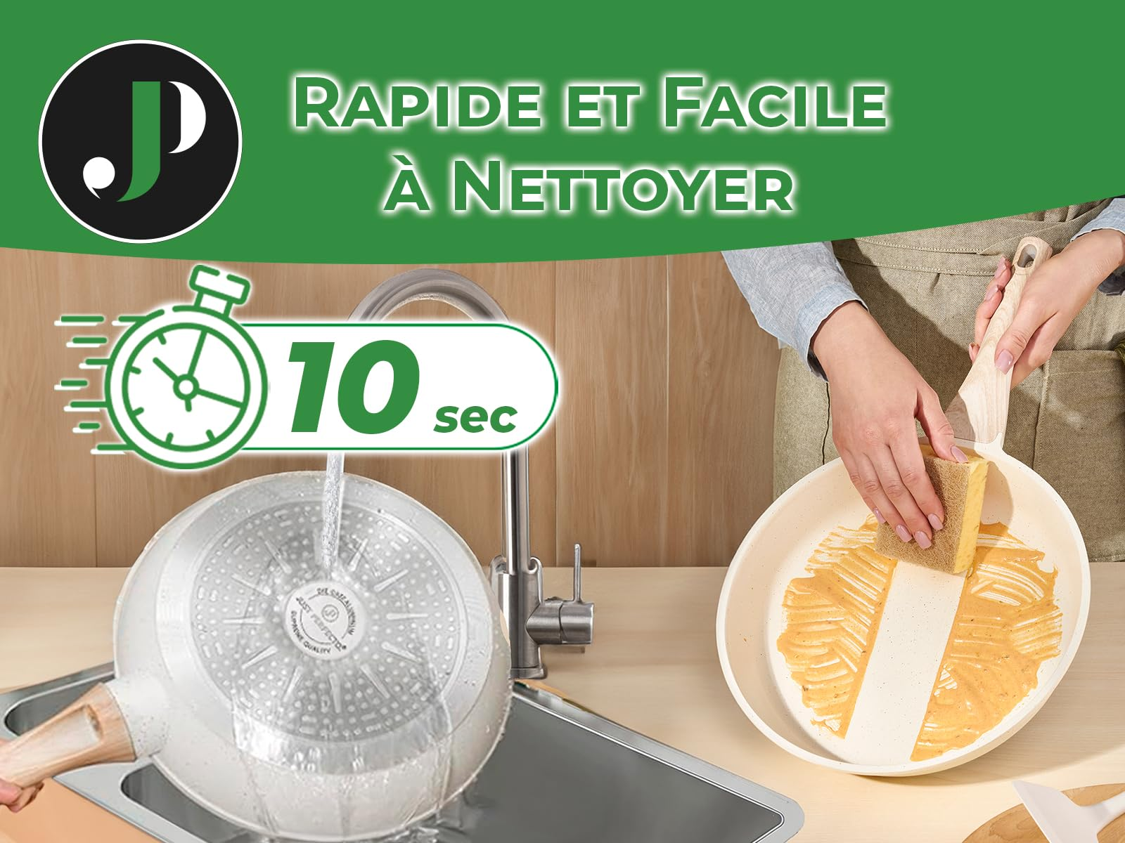 Una persona lava una padella con una spugna e la risciacqua sotto il rubinetto con grafica di 10 sec.