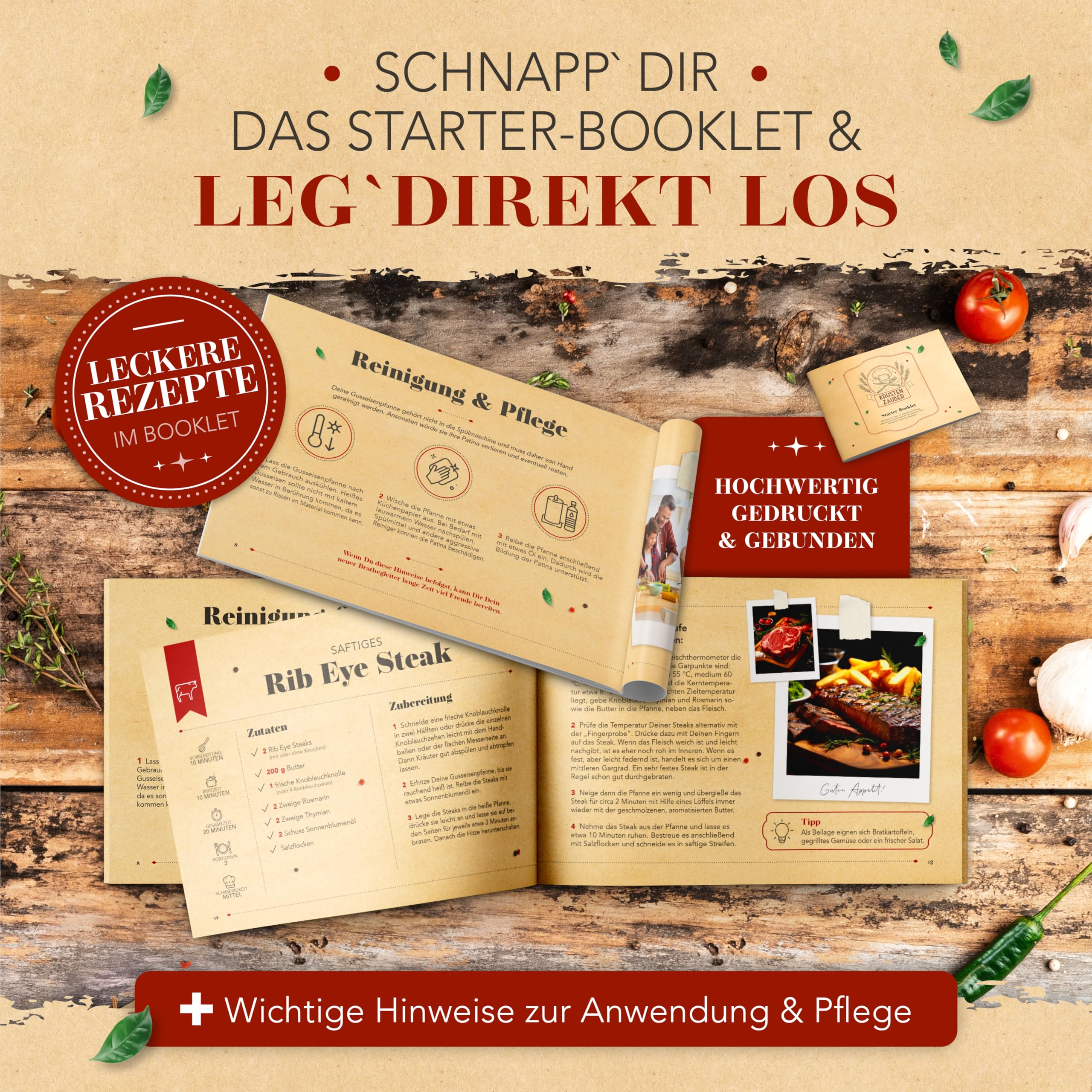 Ein offenes Rezeptbuch mit Rezepten und Pflegehinweisen für Gusseisen, umgeben von Tomaten und Gewürzen auf Holz.