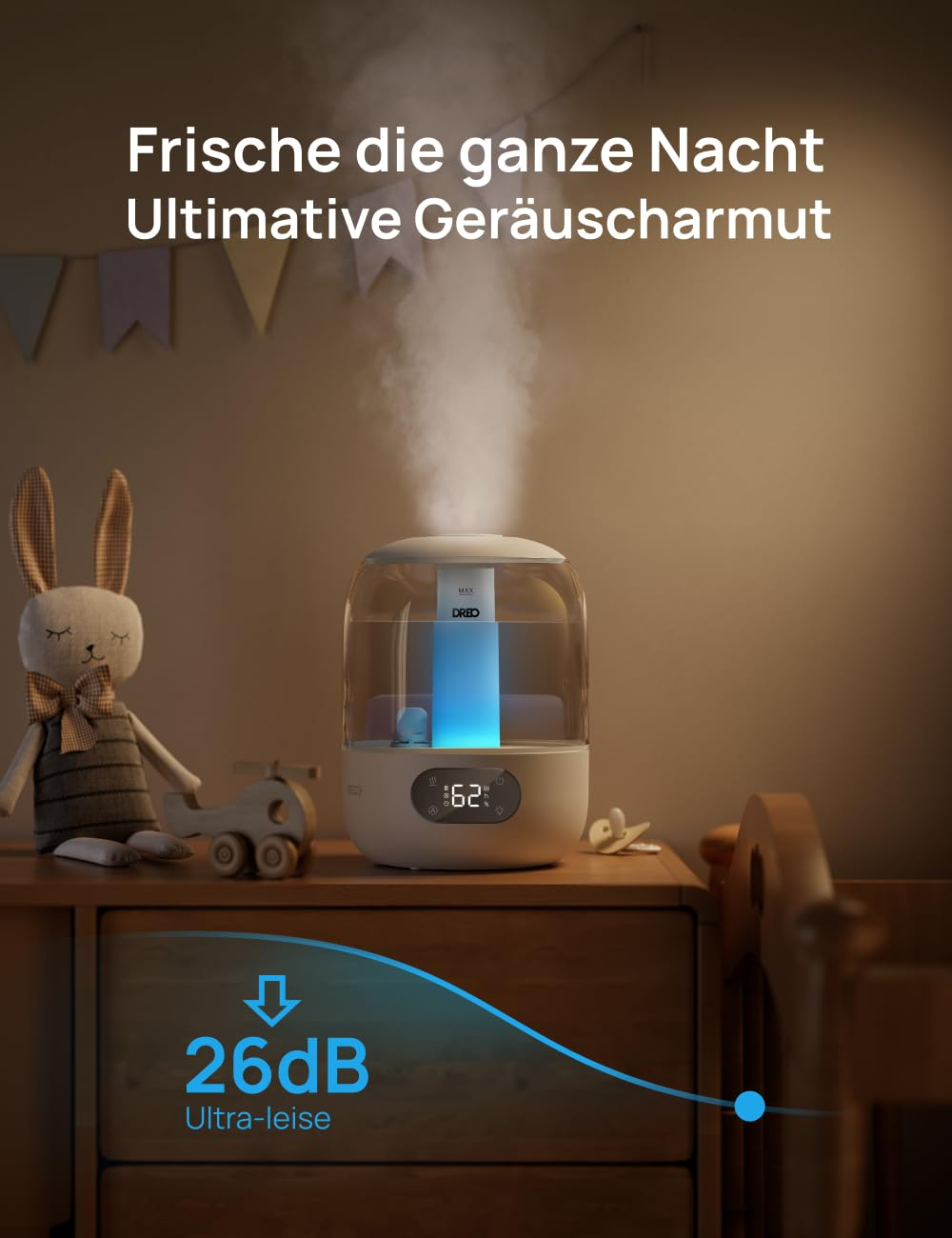 Un humidificateur blanc dégage de la brume avec une lumière bleue et 26 dB sur une table en bois.