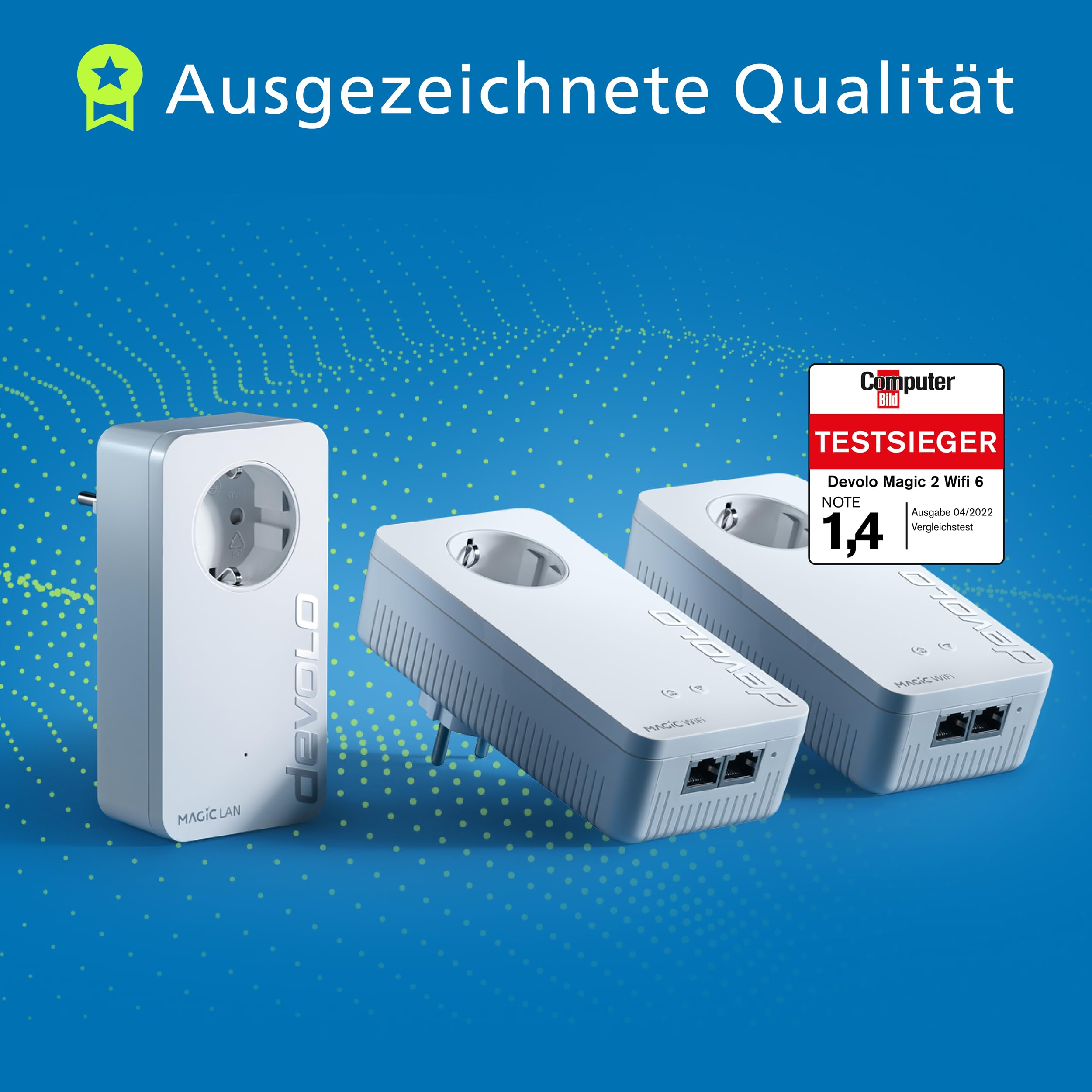 Tre adattatori powerline Devolo bianchi su sfondo blu con premio vincitore del test.