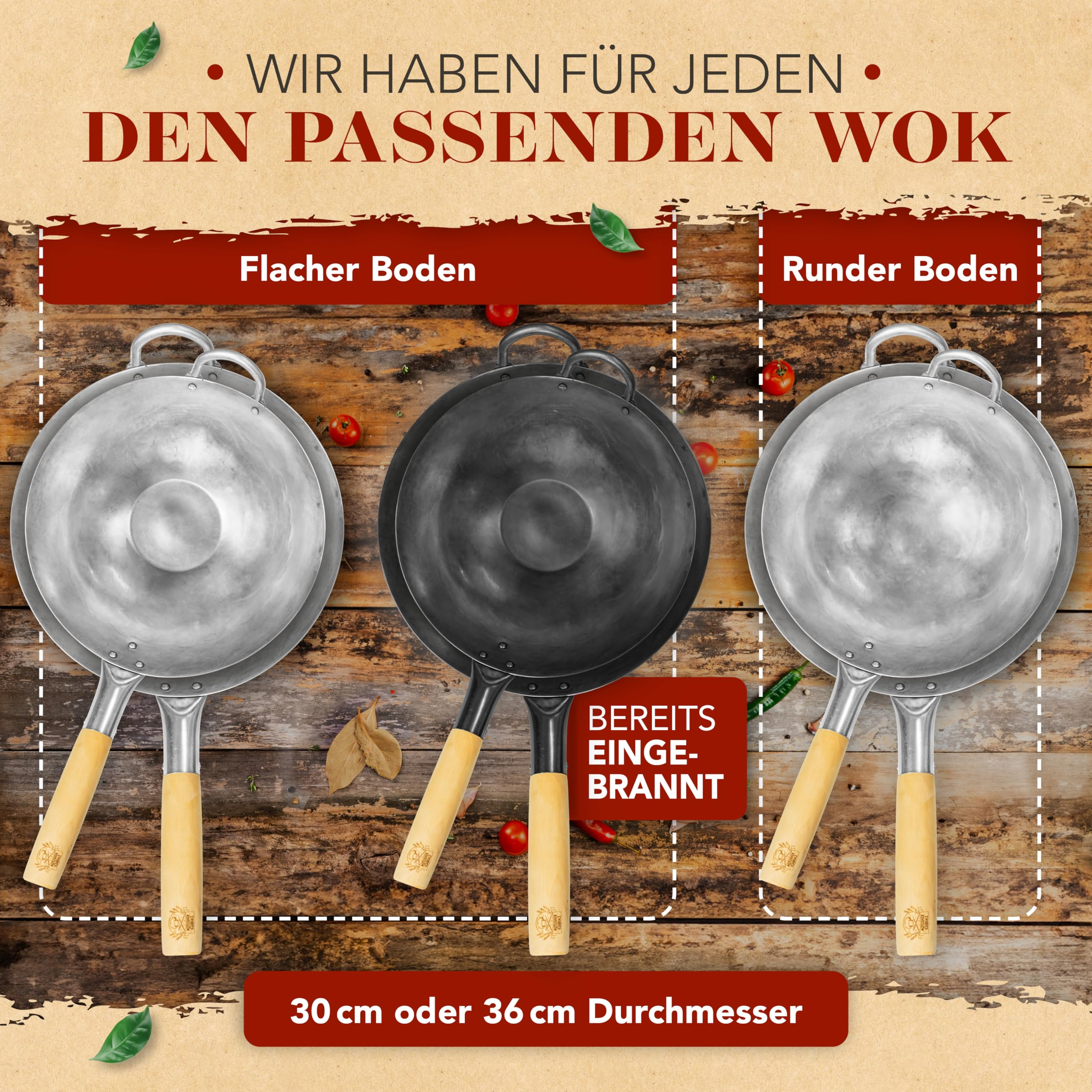 Drei Woks mit Holzgriffen auf Holztisch, zeigen flache und runde Böden mit deutschem Text.