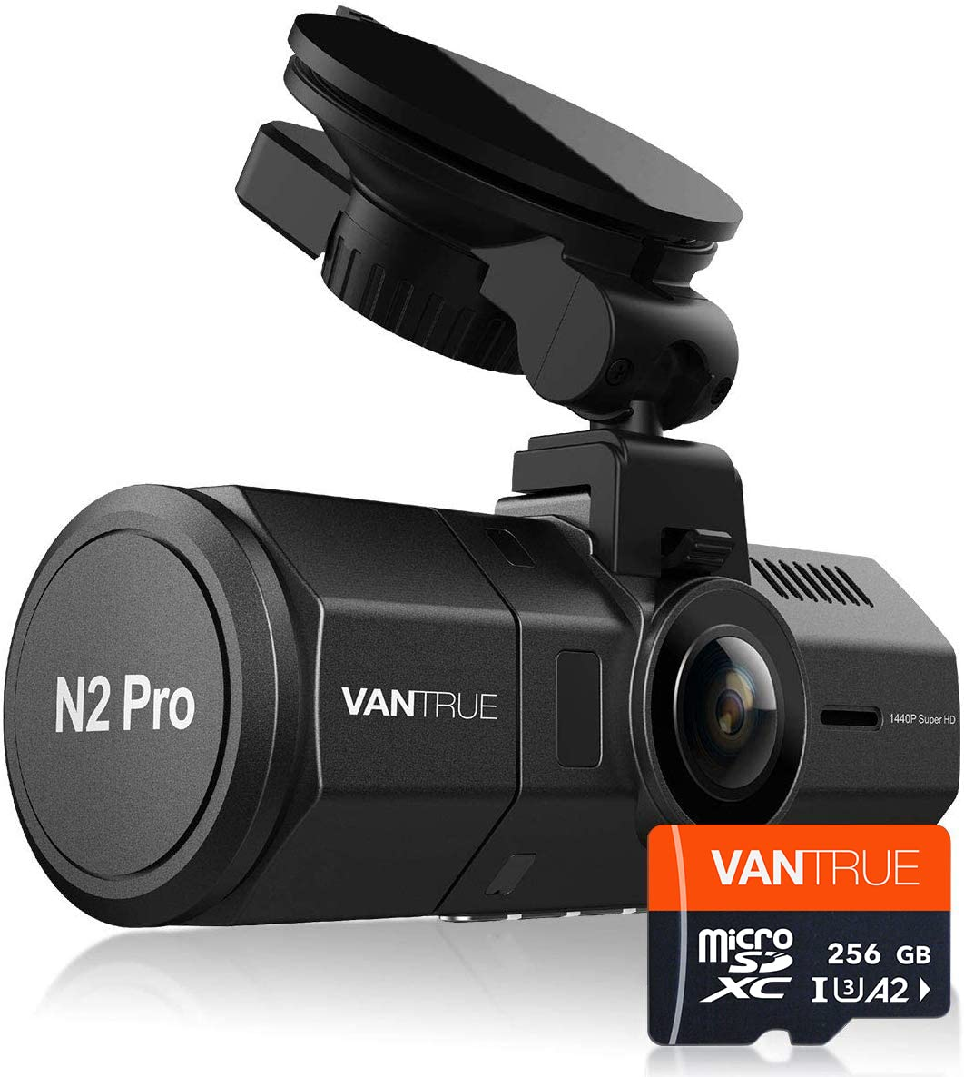 Une dashcam noire Vantrue N2 Pro avec support à ventouse et carte microSD de 256 Go.