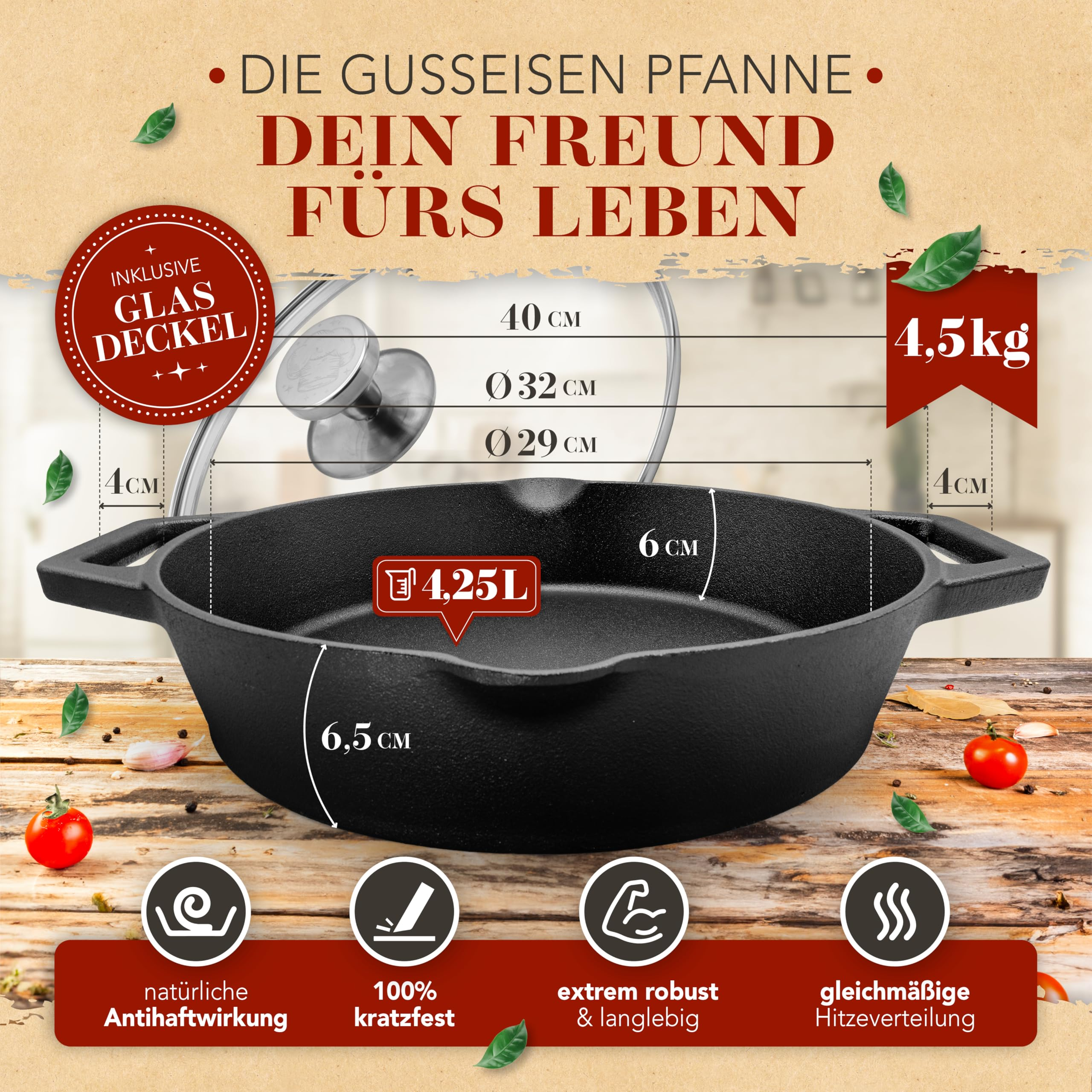 Eine schwarze Gusseisenpfanne auf Holztisch mit Maßangaben, Glasdeckel und Symbolen.