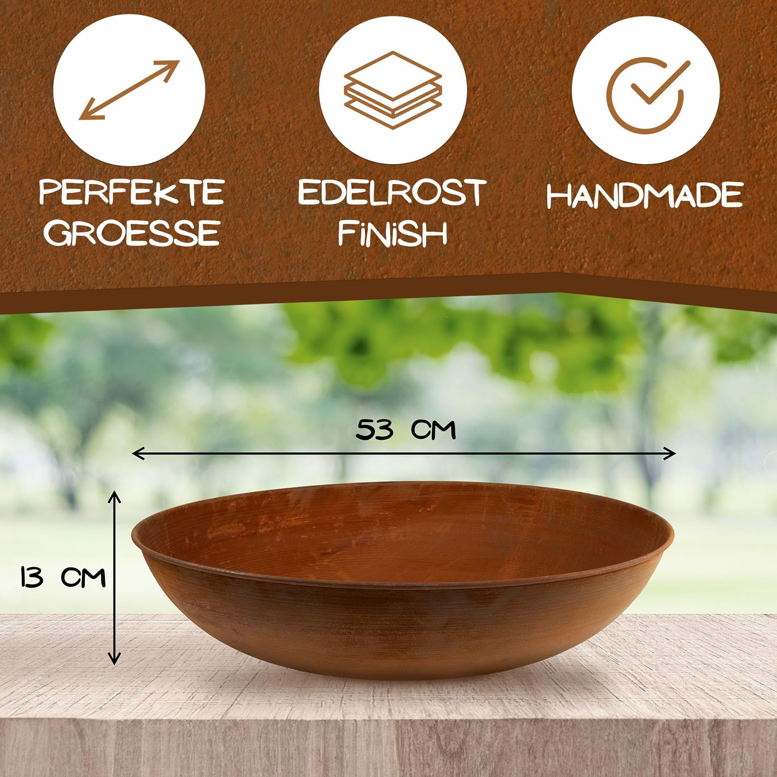 Brasero couleur rouille, 53 cm de large et 13 cm de haut, sur table en bois avec icônes.
