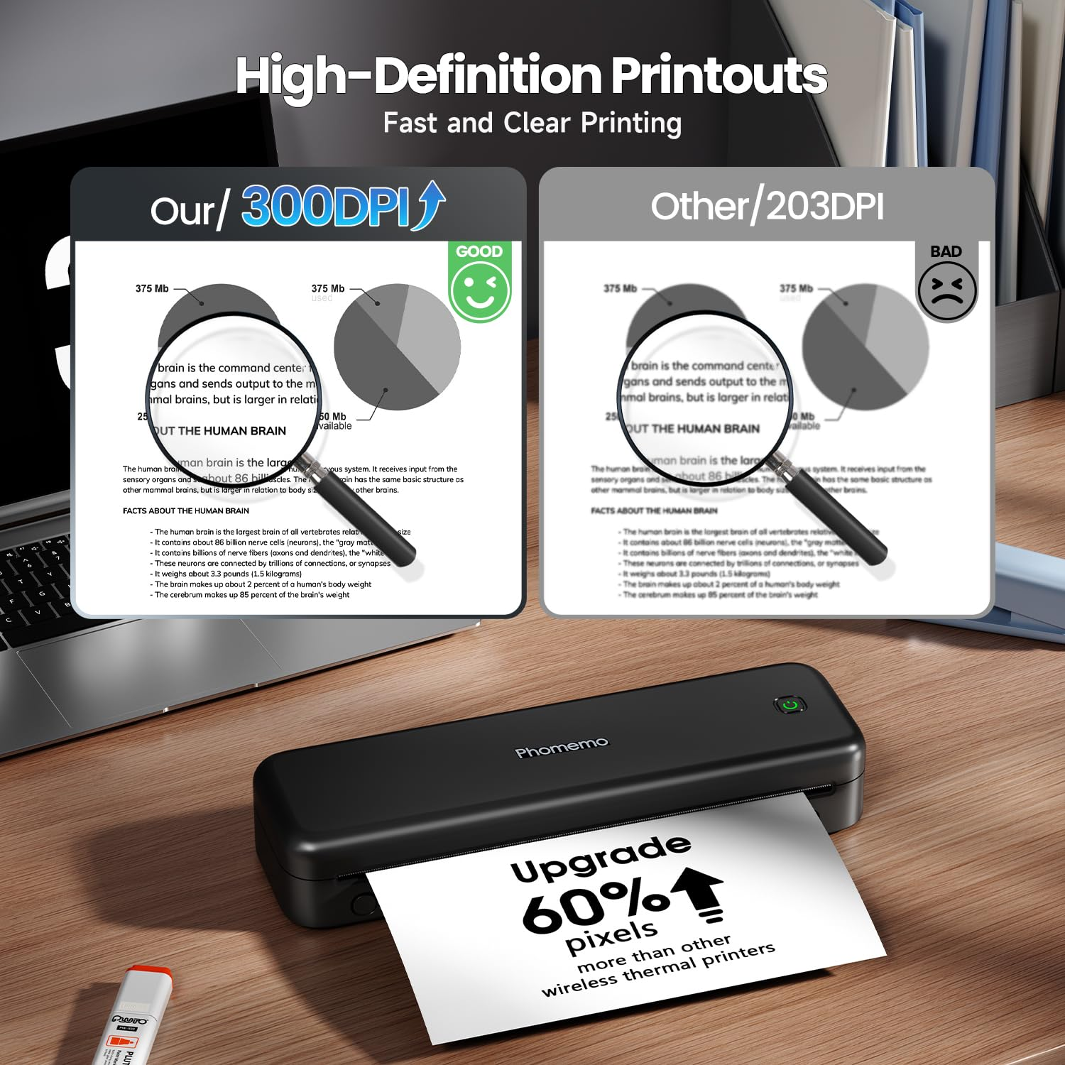 Une imprimante thermique Phomemo imprime du papier, comparant des impressions 300DPI et 203DPI avec une loupe.