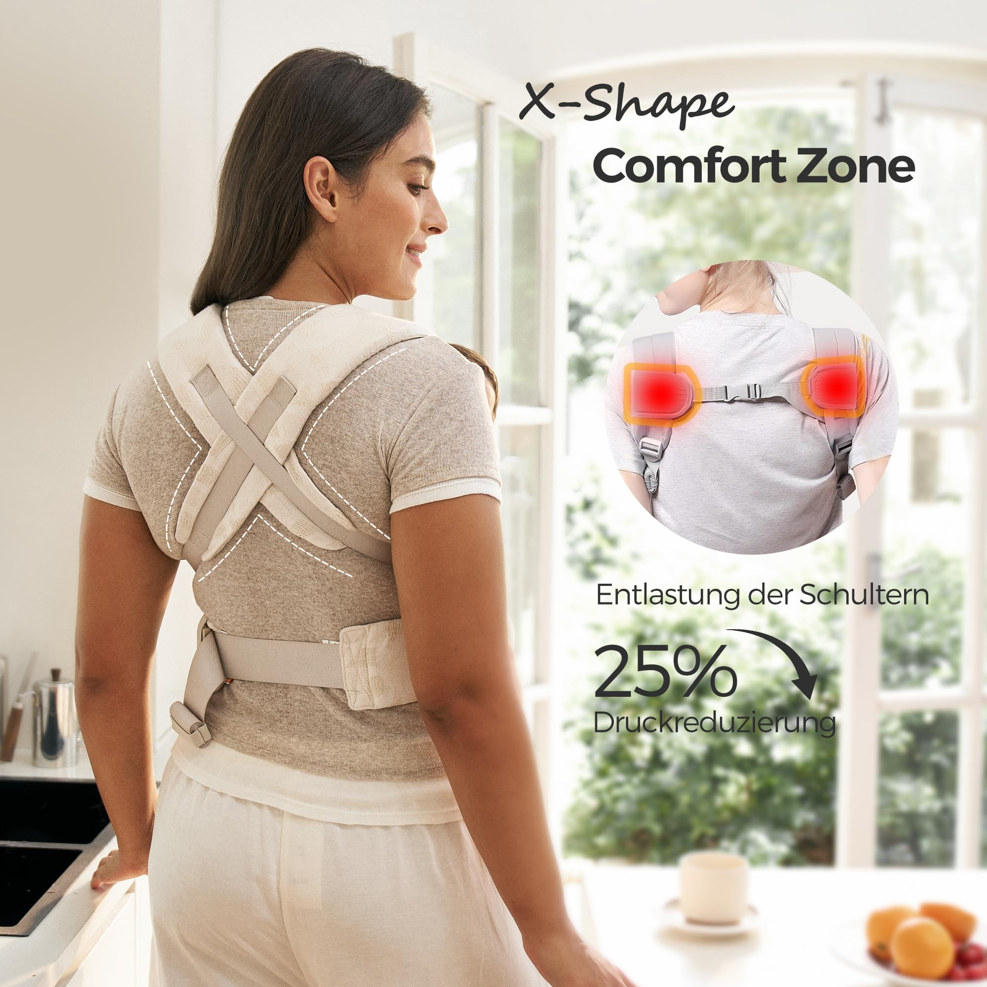 Una donna indossa un marsupio beige con schienale a X per alleviare la pressione sulle spalle.