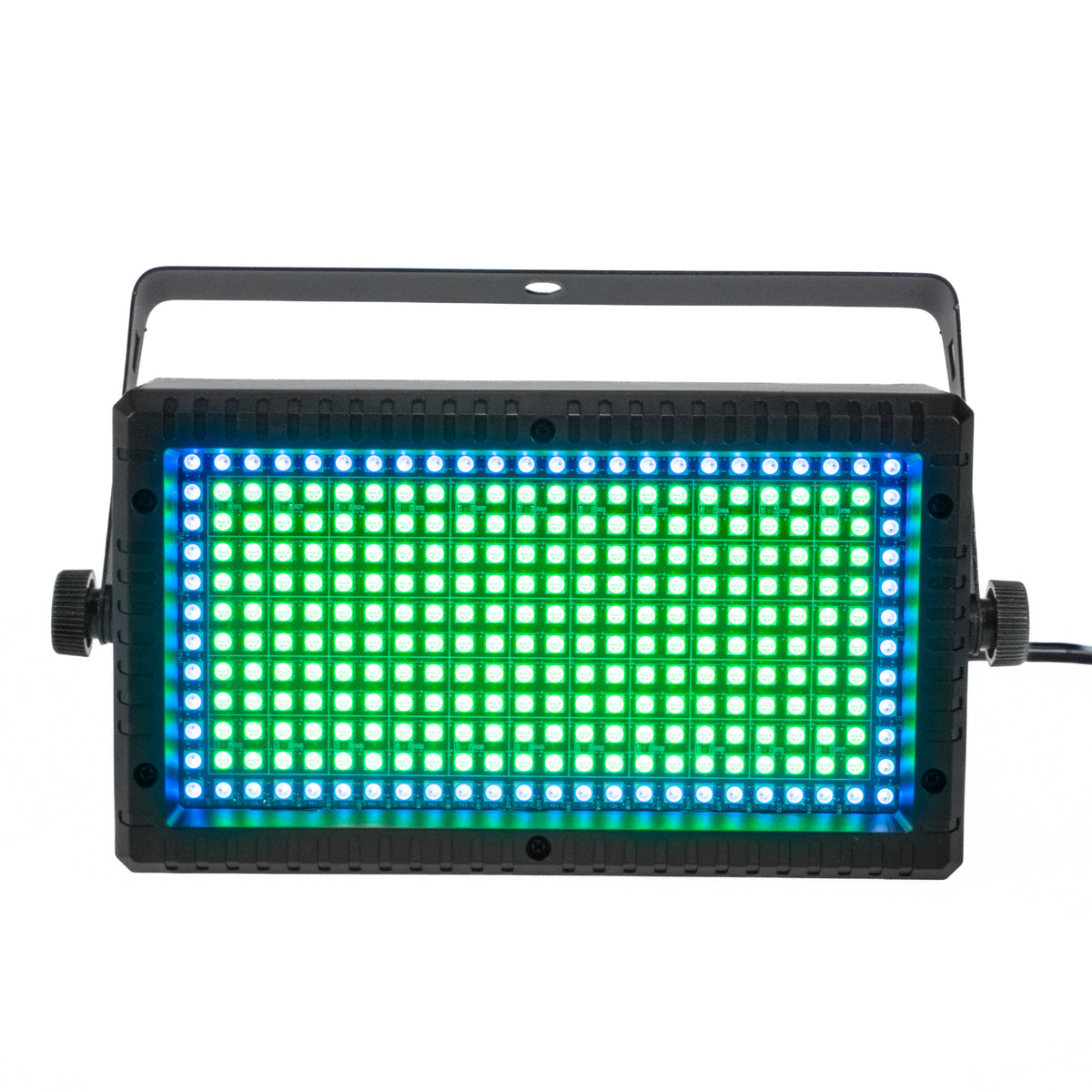 Ein schwarzer Bühnenscheinwerfer mit hellgrünen und blauen LEDs auf weißem Hintergrund.
