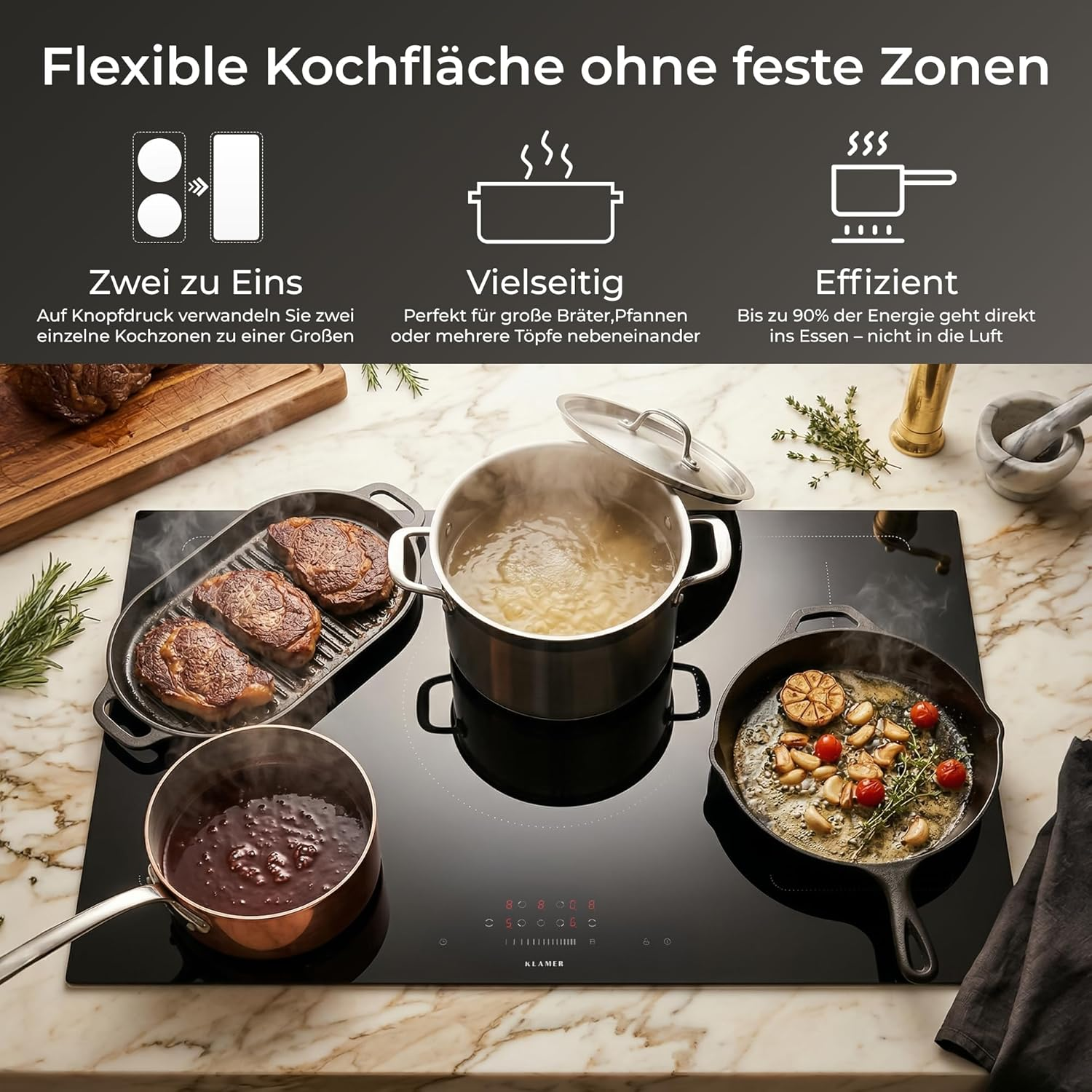 Schwarzes Induktionskochfeld mit mehreren Töpfen und Pfannen, die verschiedene Gerichte kochen, auf Marmor.