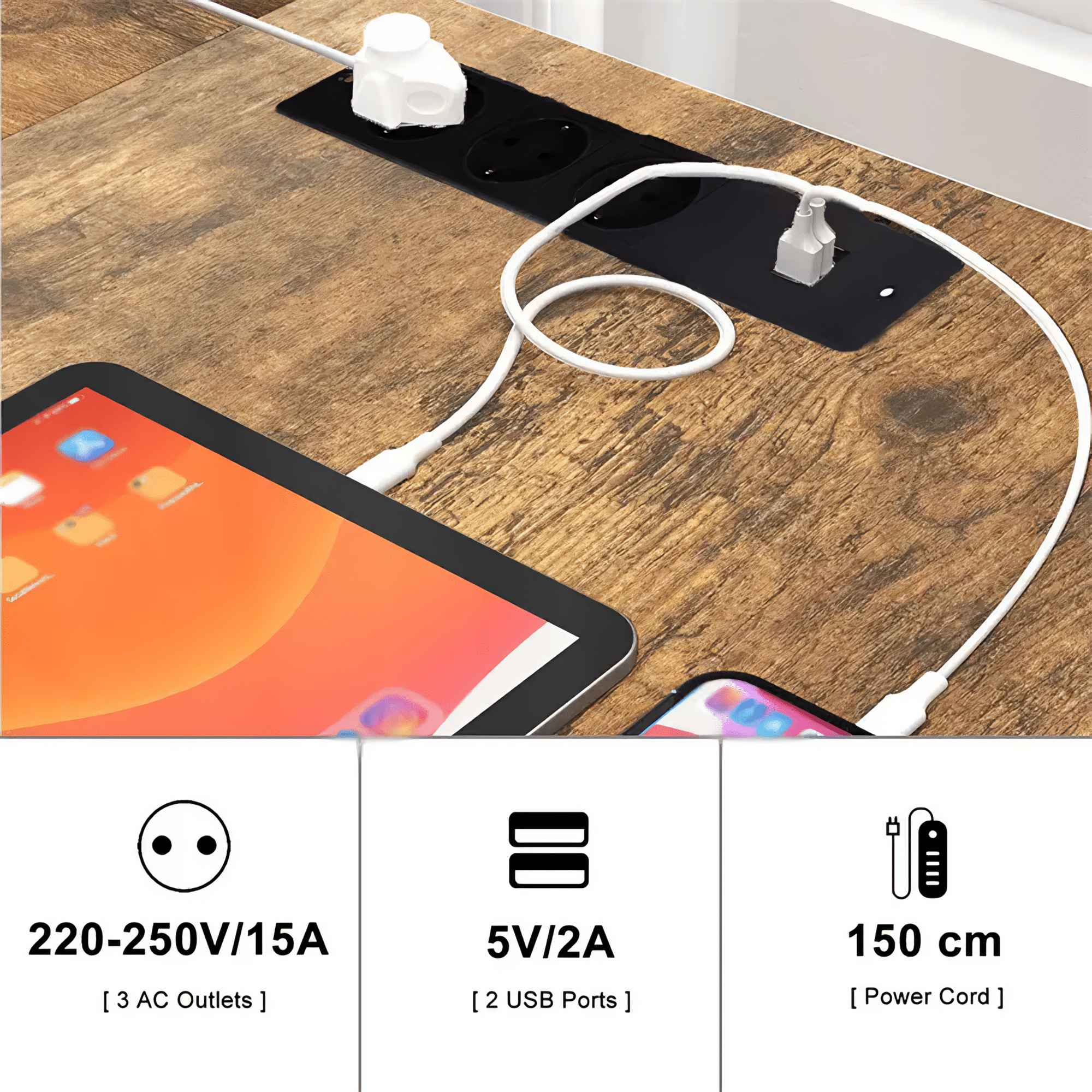 Ein Schreibtisch mit integrierter Steckdosenleiste, Tablet und technischen Symbolen für Anschlüsse.