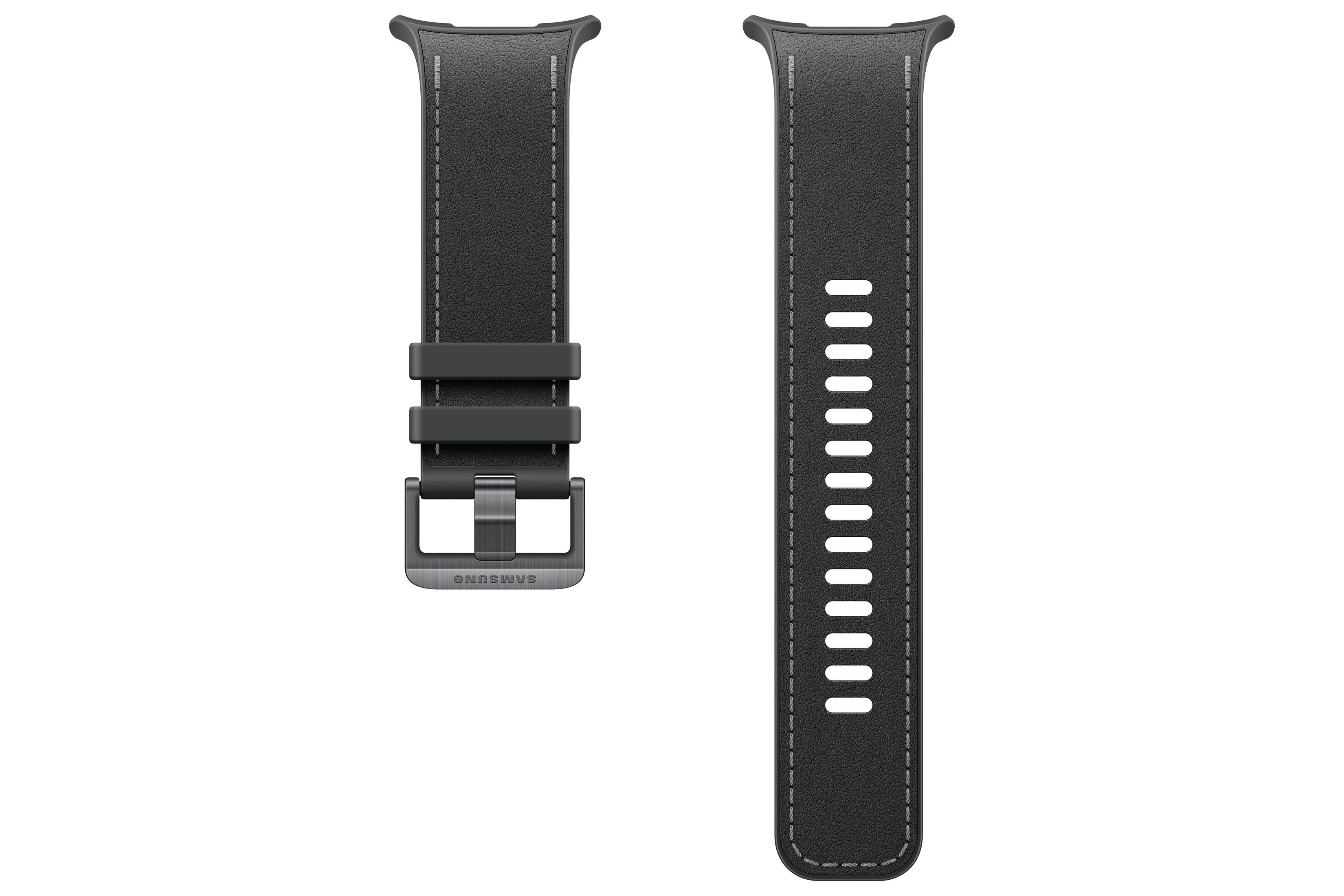 Un cinturino per smartwatch in pelle nera con fibbia e logo Samsung, disteso su uno sfondo bianco.