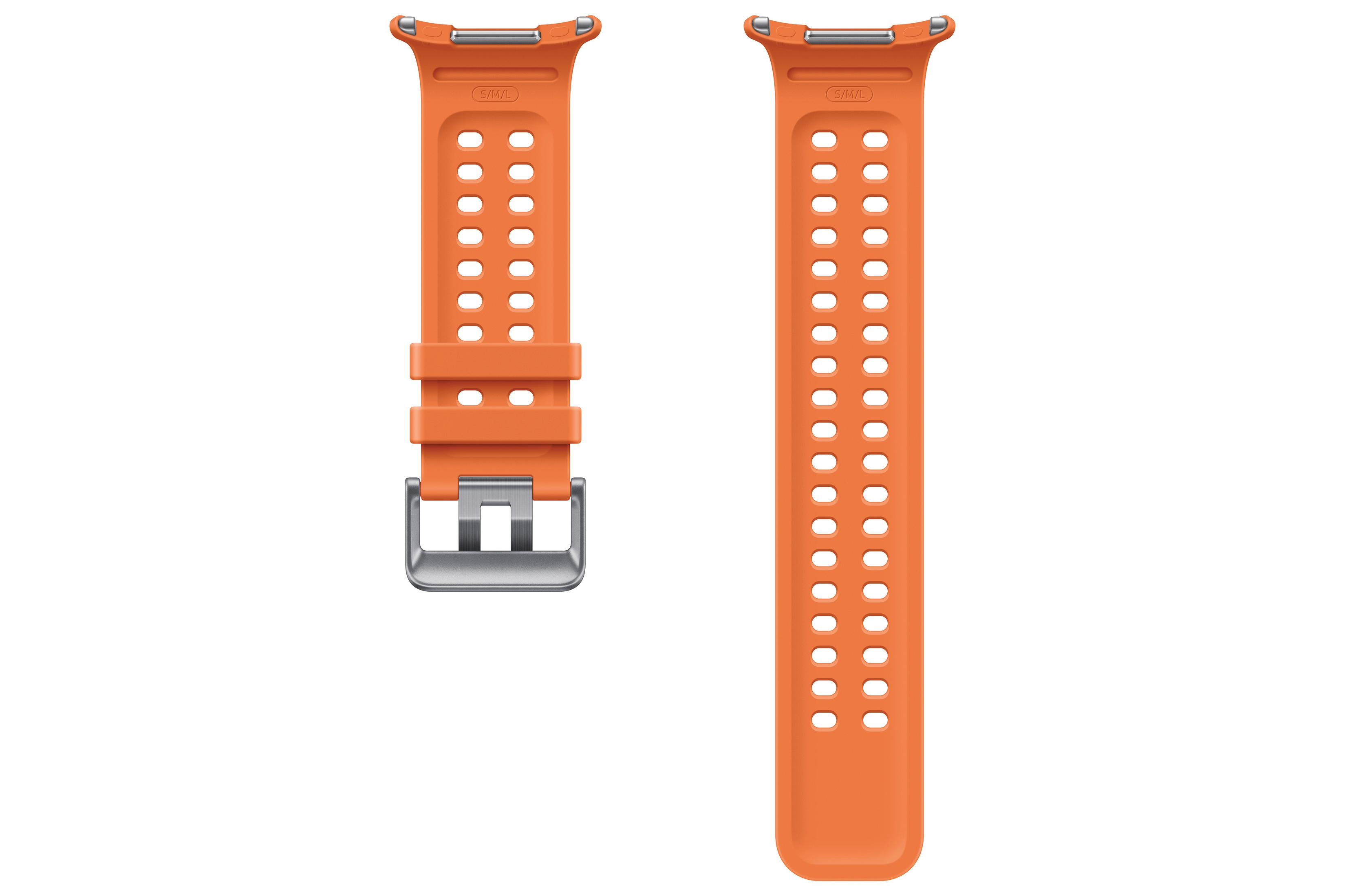 Due cinturini per orologio in silicone arancione con fori di ventilazione e fibbie in metallo argentato su sfondo bianco.