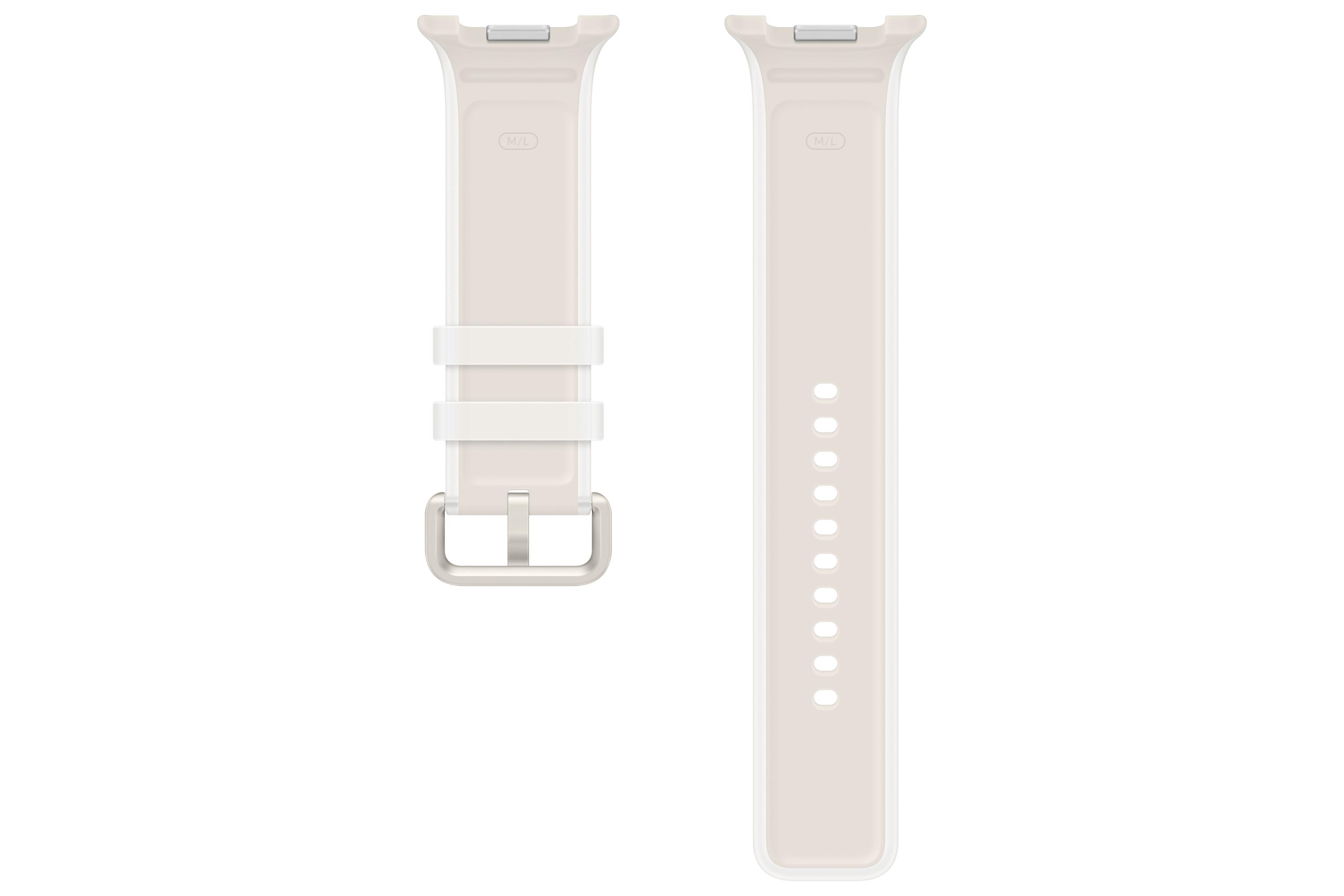 Un cinturino per orologio beige chiaro in due pezzi con fibbia argentata e finiture su sfondo bianco.