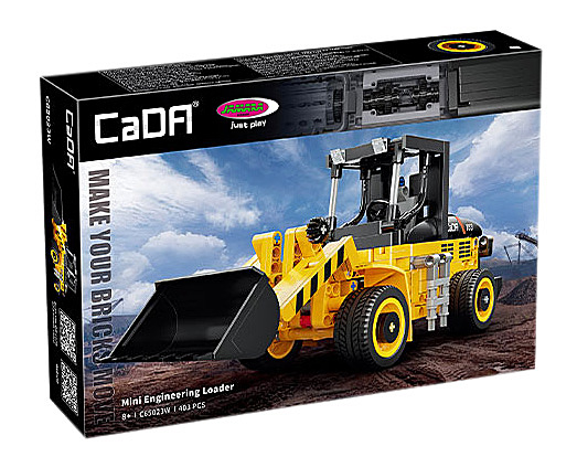 Verpackung eines CaDA Mini Engineering Loader Bausteinsets mit gelbem Radlader auf Baustelle.