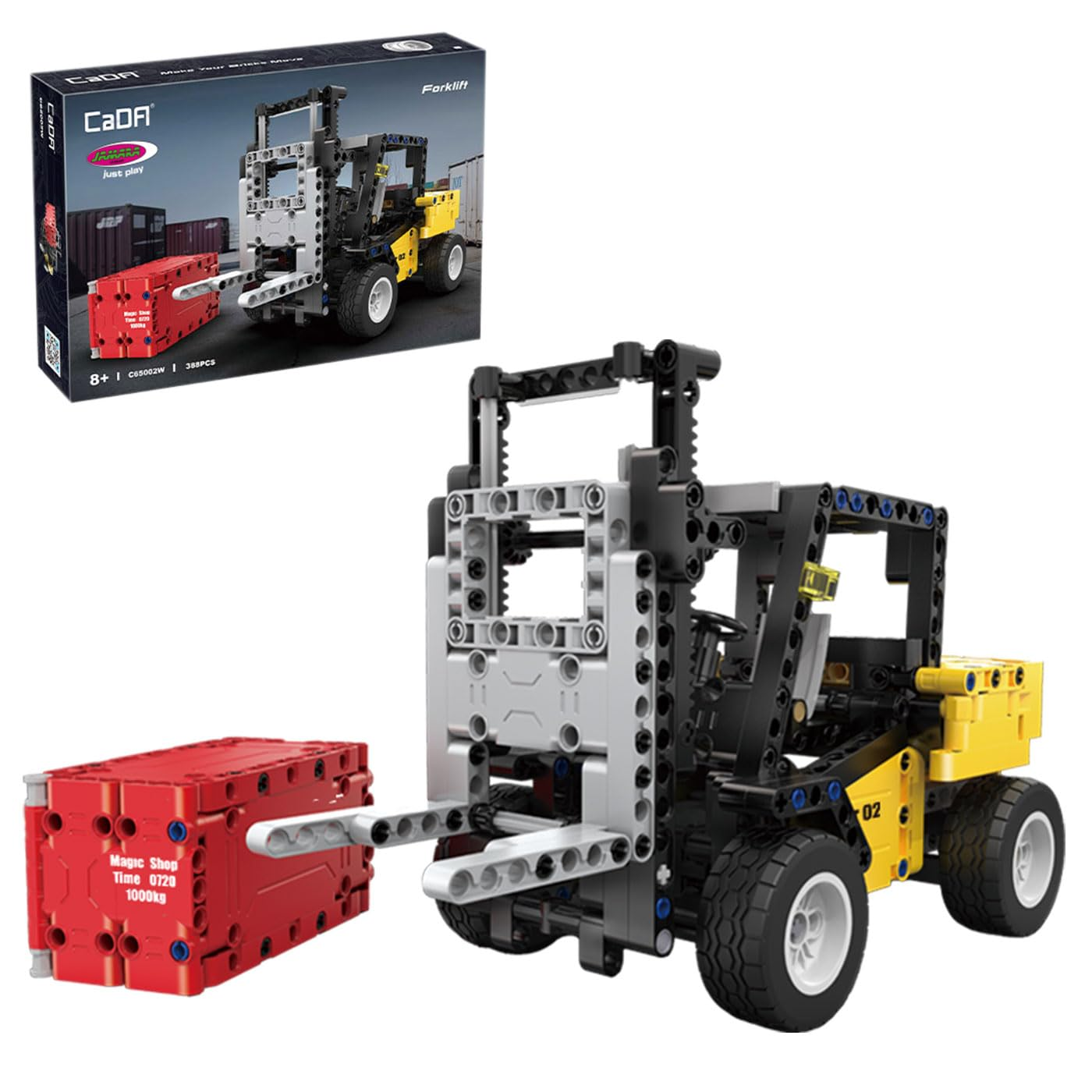 Ein gelb-schwarzer Spielzeug-Gabelstapler aus Bausteinen hebt einen roten Container. Im Hintergrund die Box.