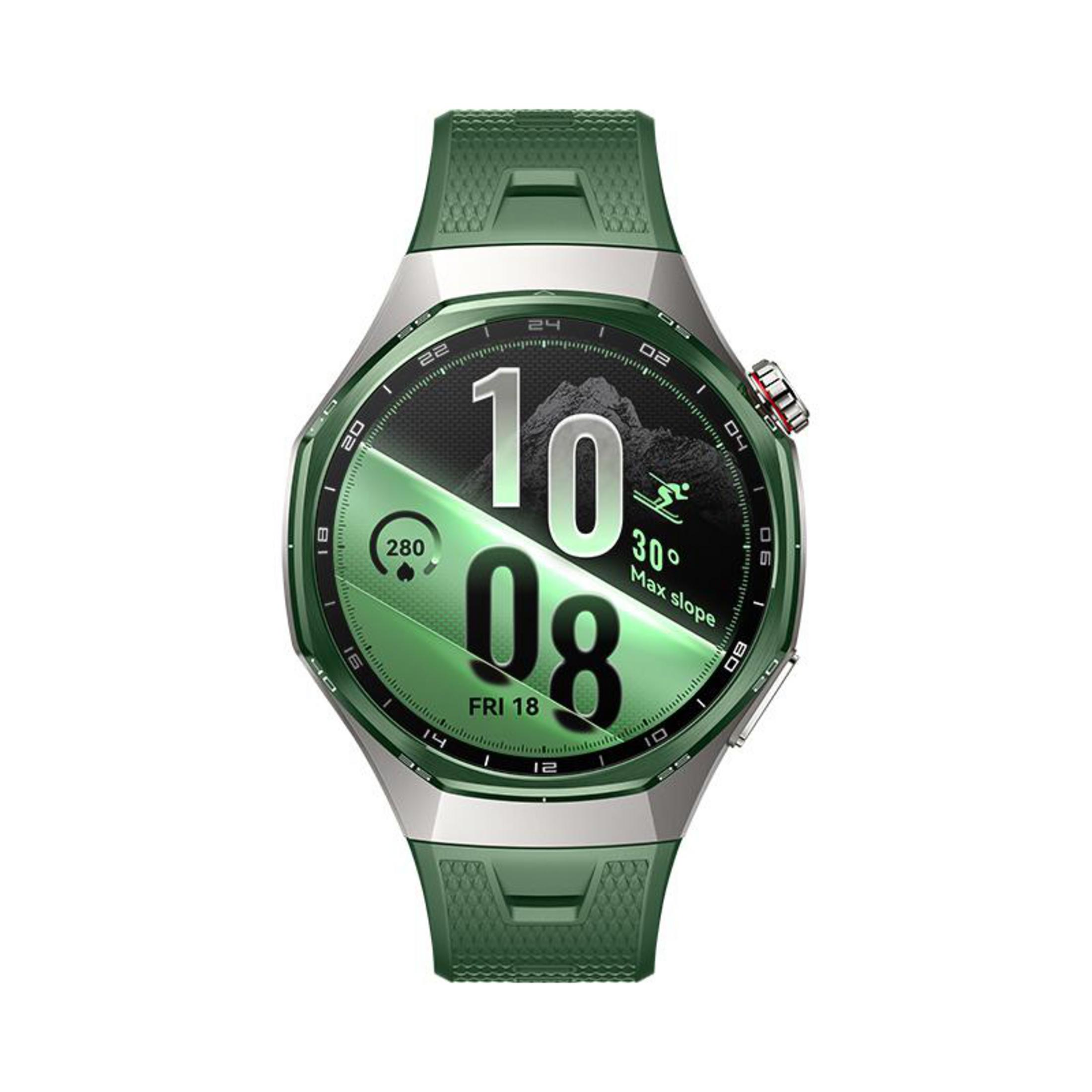 Uno smartwatch verde con quadrante digitale, grafico di montagna e cinturino in gomma verde.