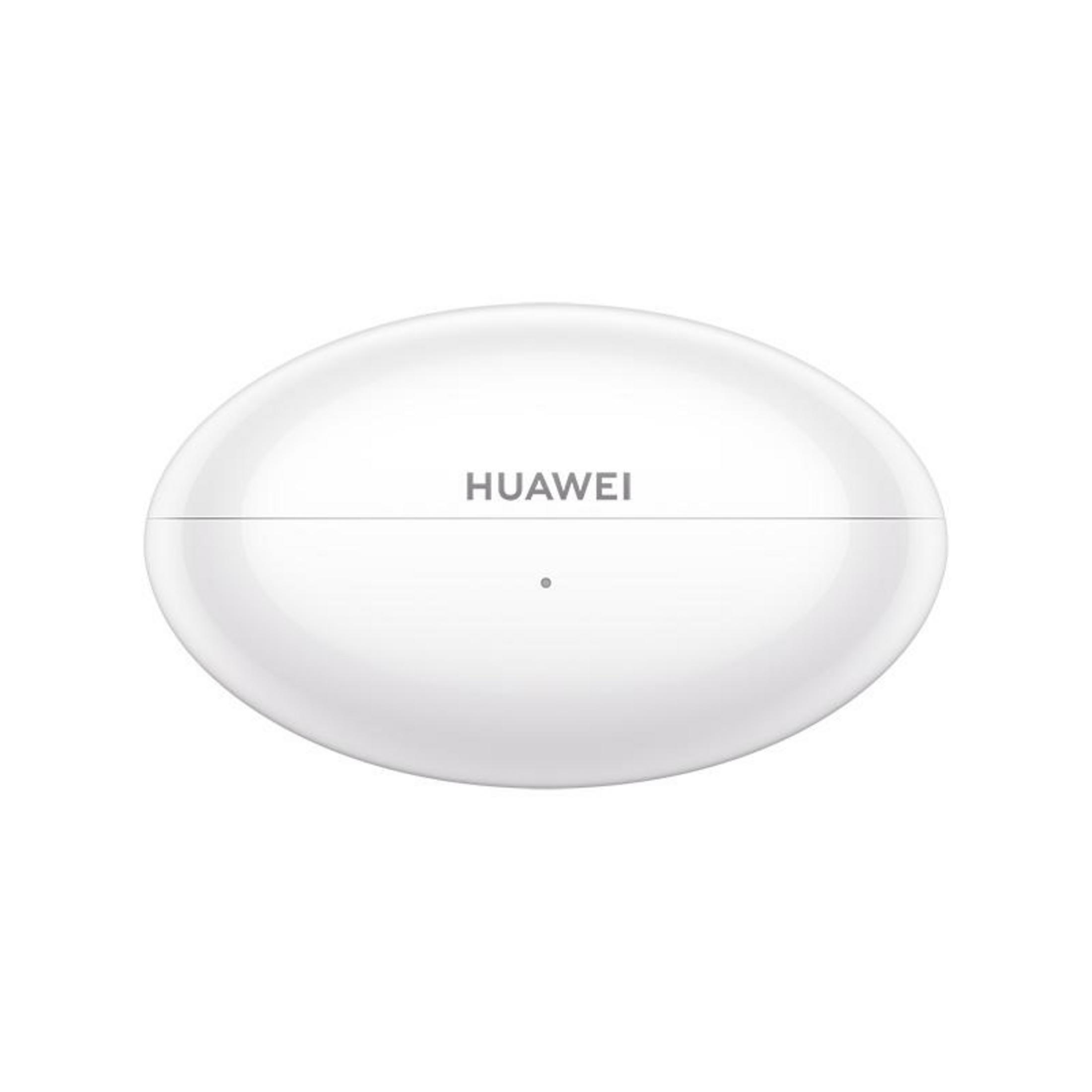 Una custodia per auricolari Huawei bianca e ovale con una piccola luce LED su sfondo bianco.