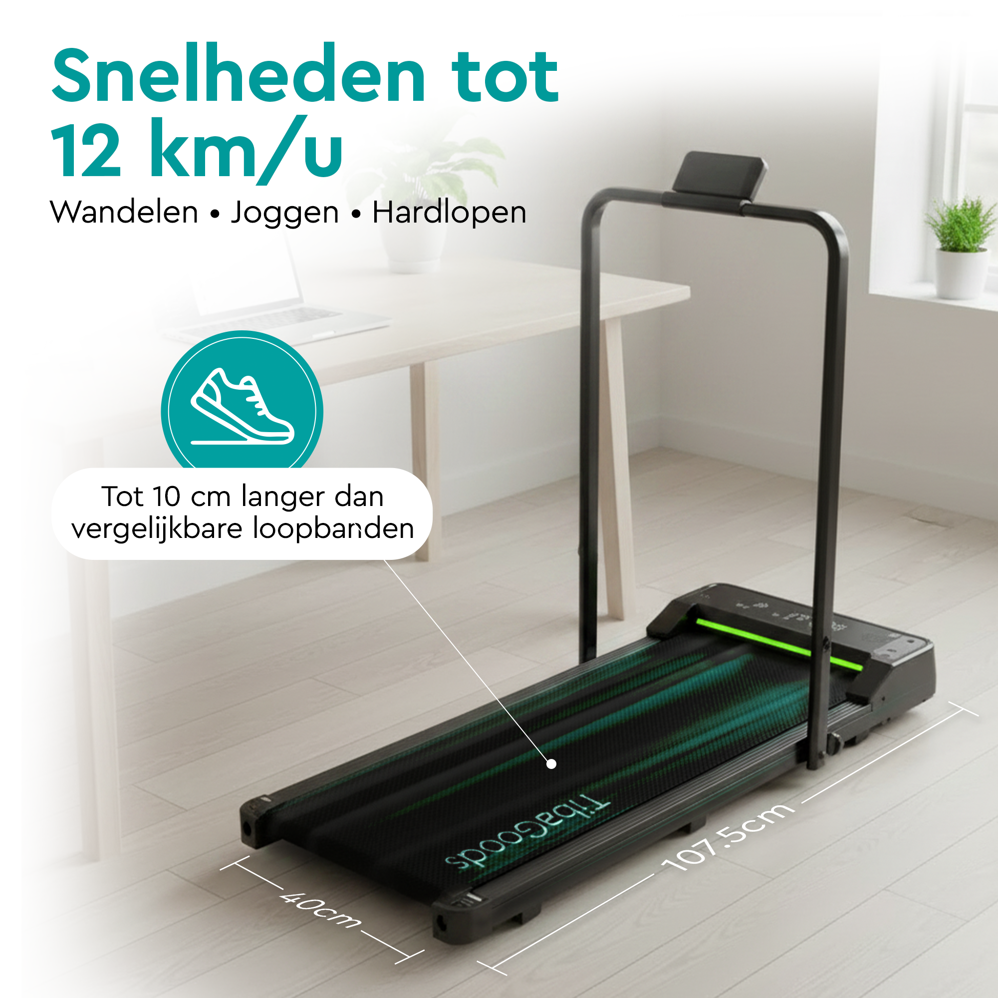 Tapis roulant nero su pavimento in legno con sovrapposizioni di testo in olandese.
