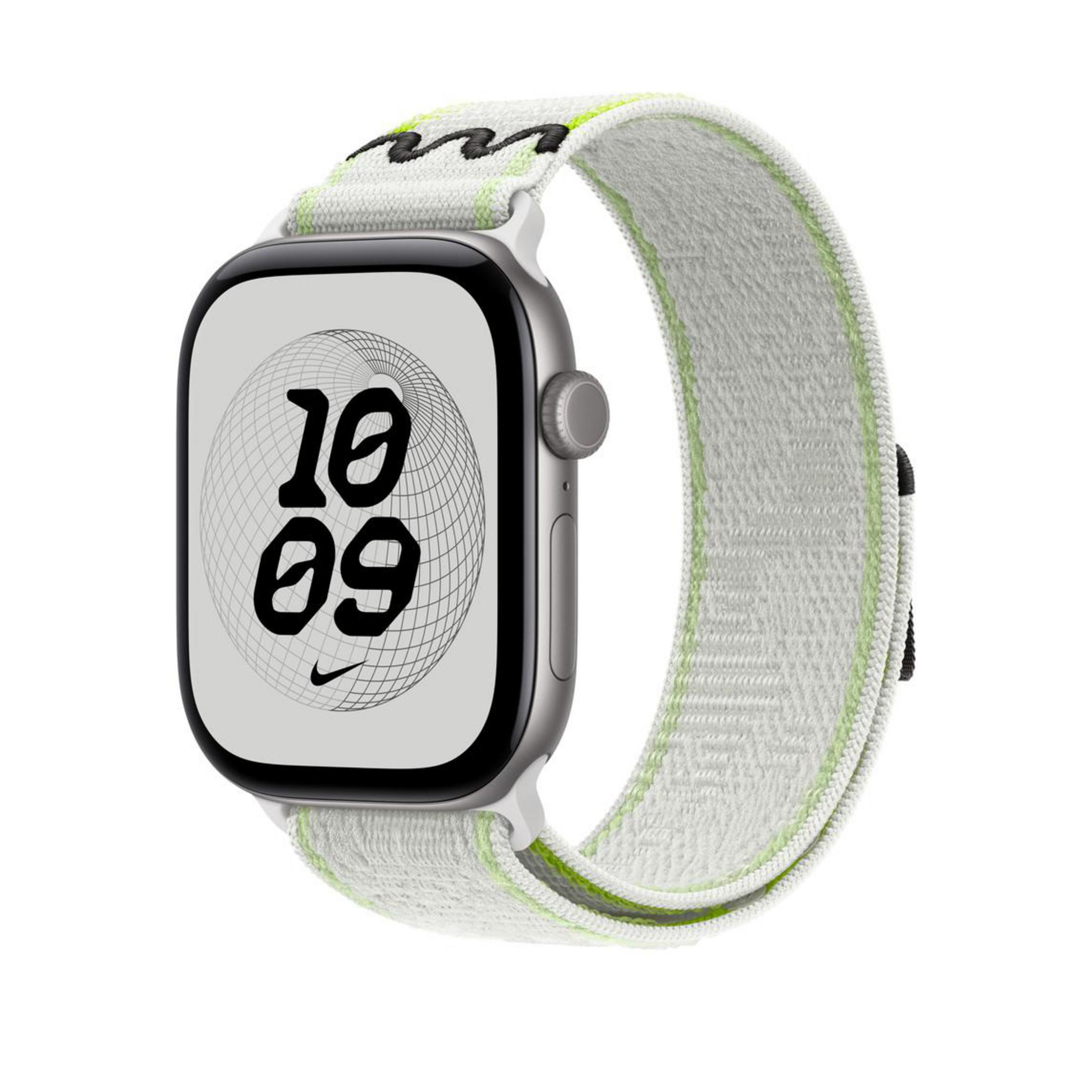 Eine Apple Watch mit weiß-grünem Stoffarmband und Nike-Zifferblatt.