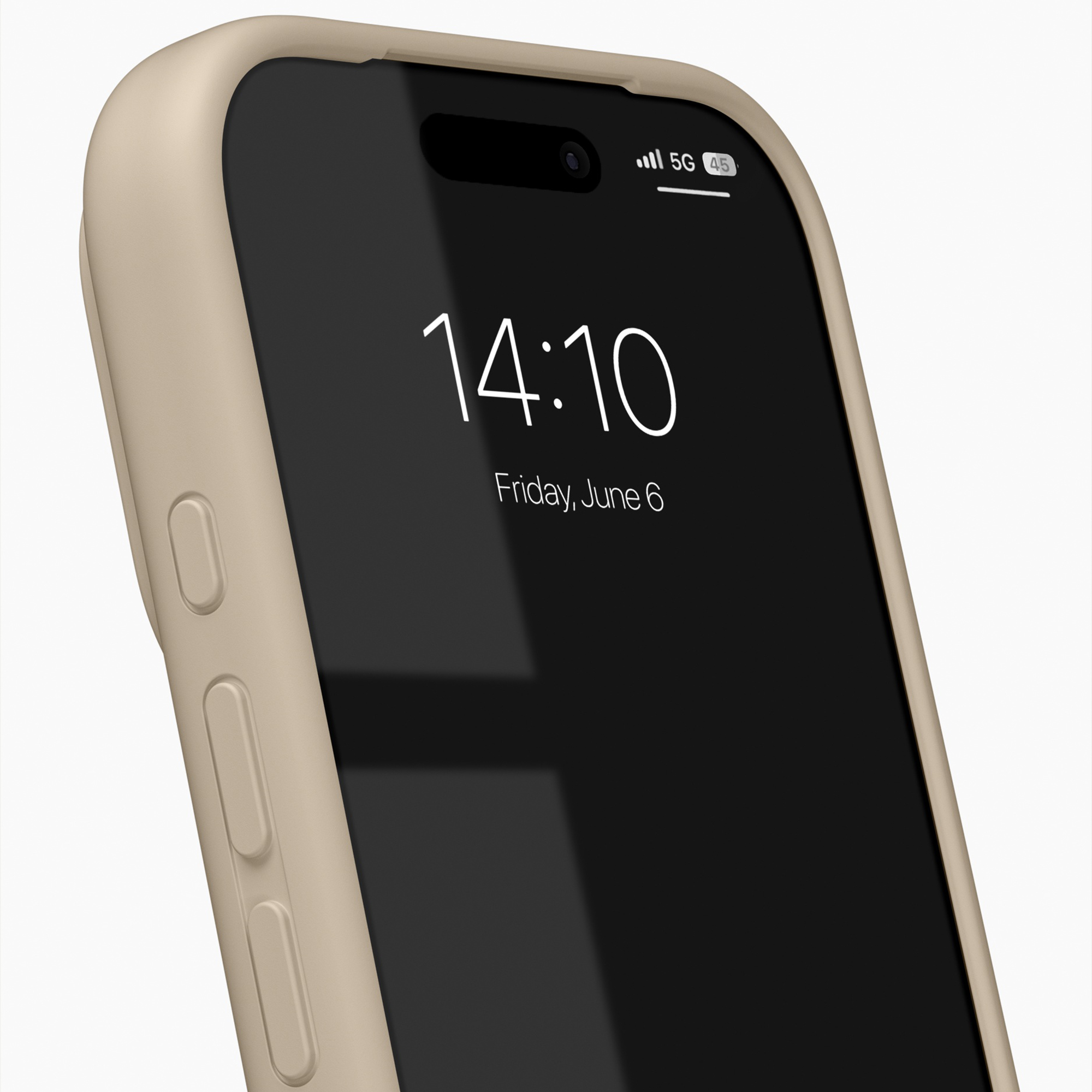 Een smartphone in een beige hoesje toont 14:10 en vrijdag 6 juni.