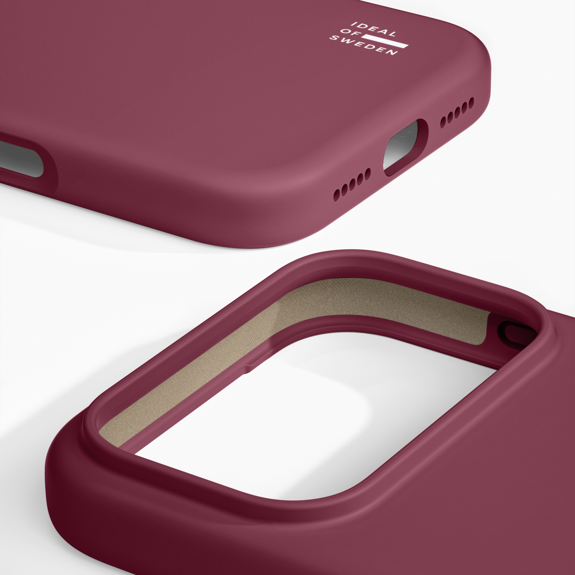 Coque de smartphone rouge foncé avec logo sur fond blanc.