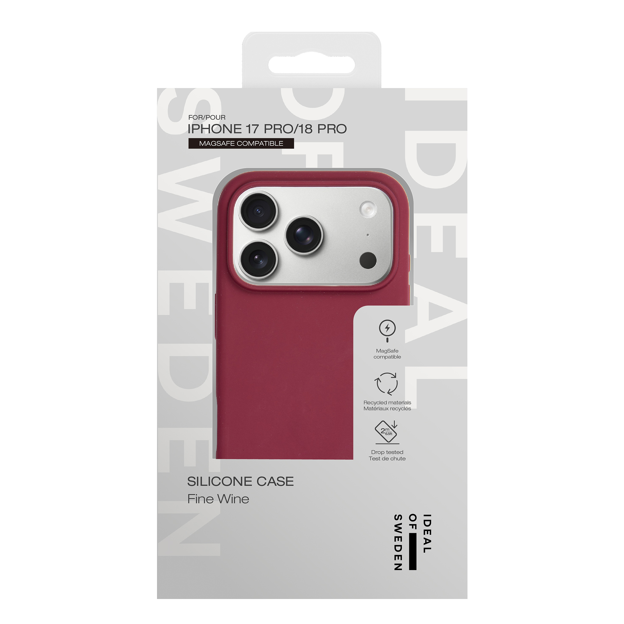 Une coque de téléphone en silicone rouge vin pour iPhone 17 Pro/18 Pro dans son emballage.