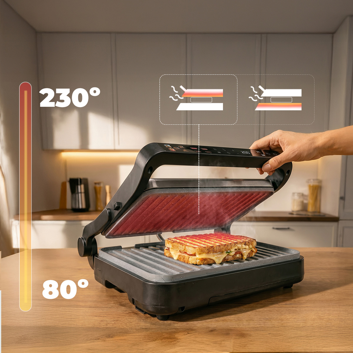Mano apre grill elettrico su tavolo di legno con sandwich grigliato, scala di temperatura e grafiche.