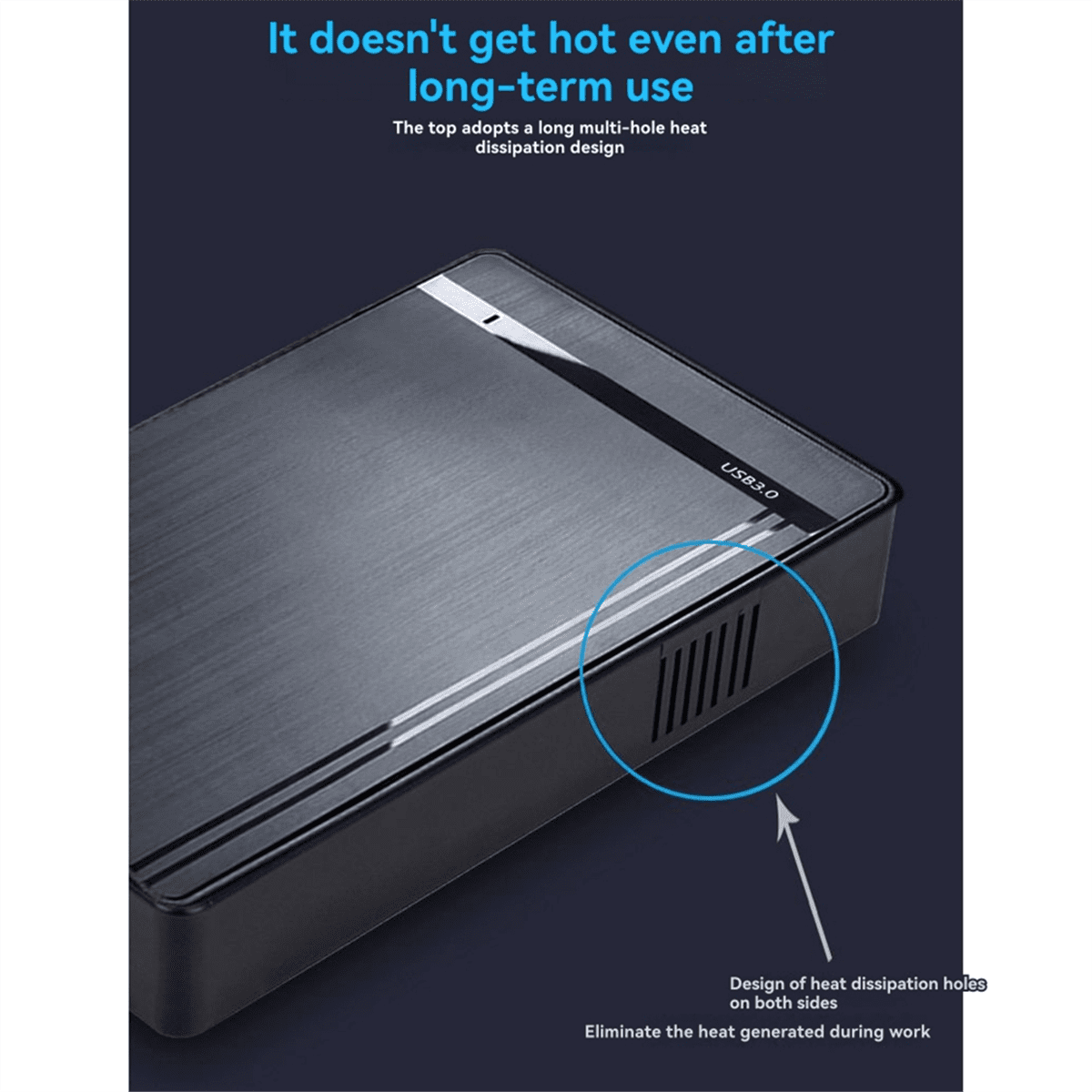 Ein schwarzes USB 3.0-Gerät mit Kühlöffnungen an den Seiten gegen Überhitzung.