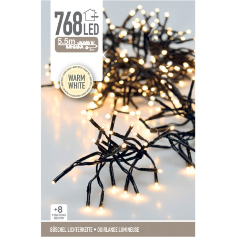 Cluster-Lichterkette mit 768 warmweißen LEDs, 5.5m Länge und 8 Funktionen.