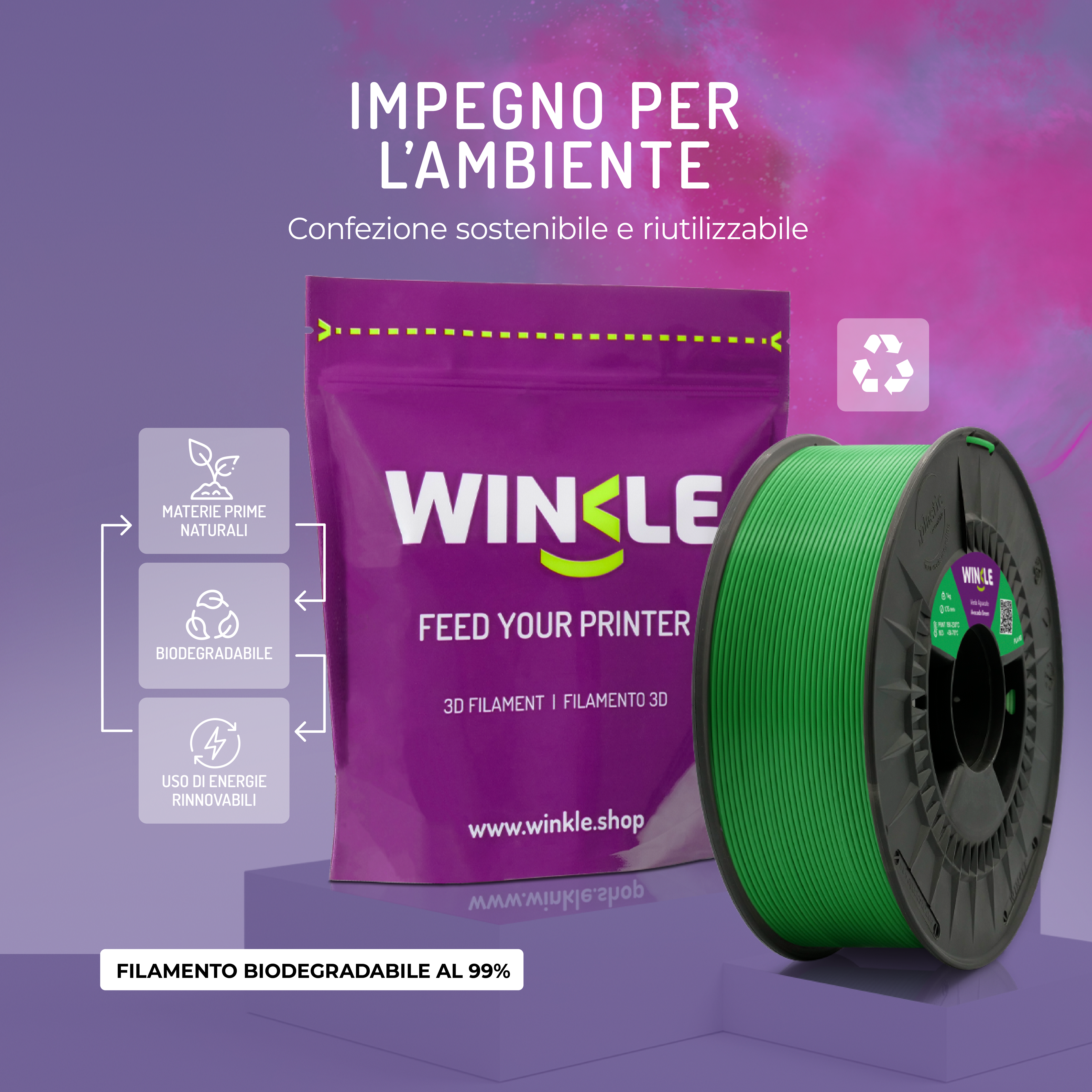 Filamento verde para impresora 3D en bobina junto a un envase morado sobre fondo morado.