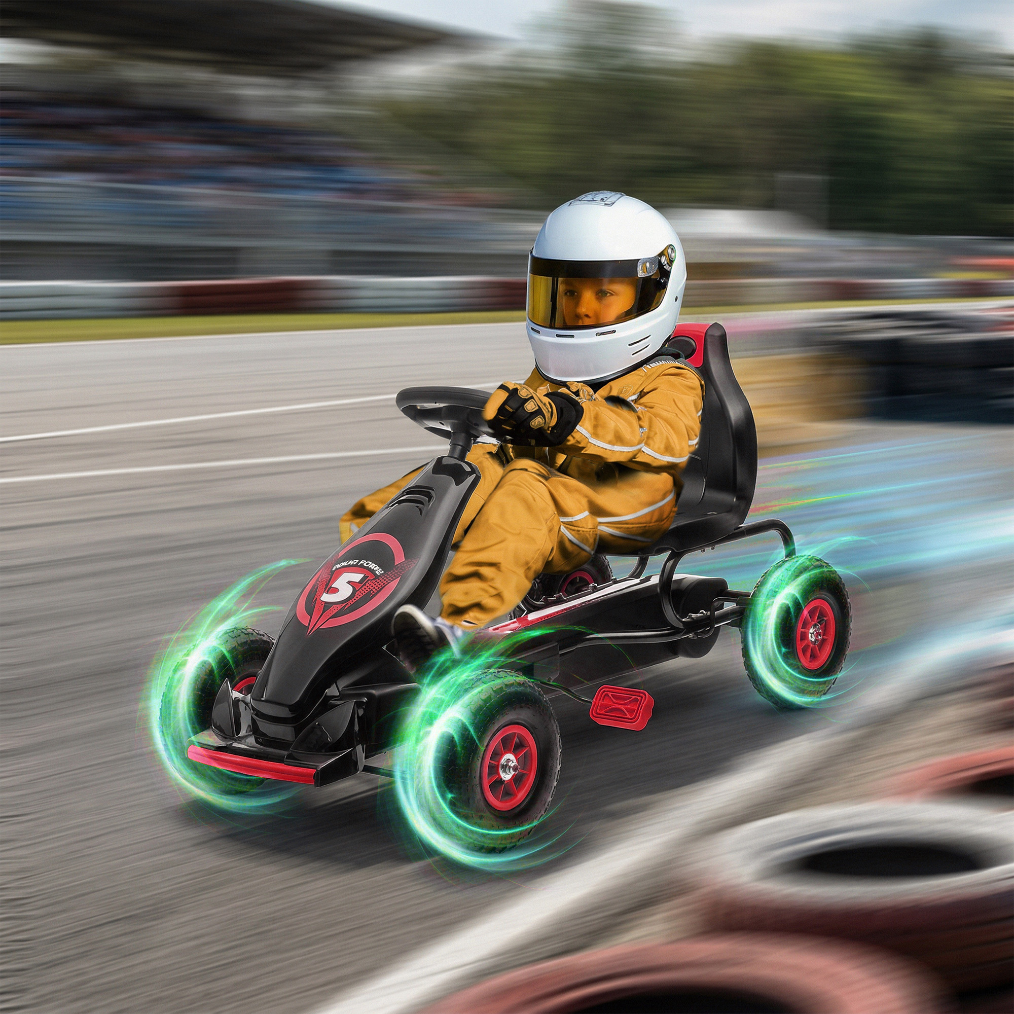 Un bambino in tuta da corsa e casco guida un go-kart veloce su una pista.