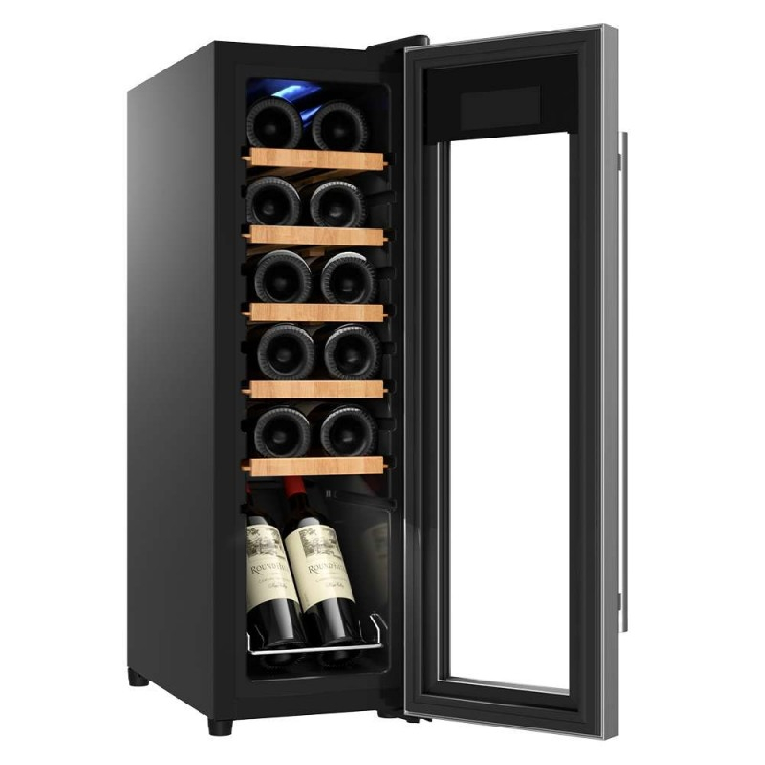 Una cantinetta per vino nera con porta in vetro mostra ripiani in legno con bottiglie.