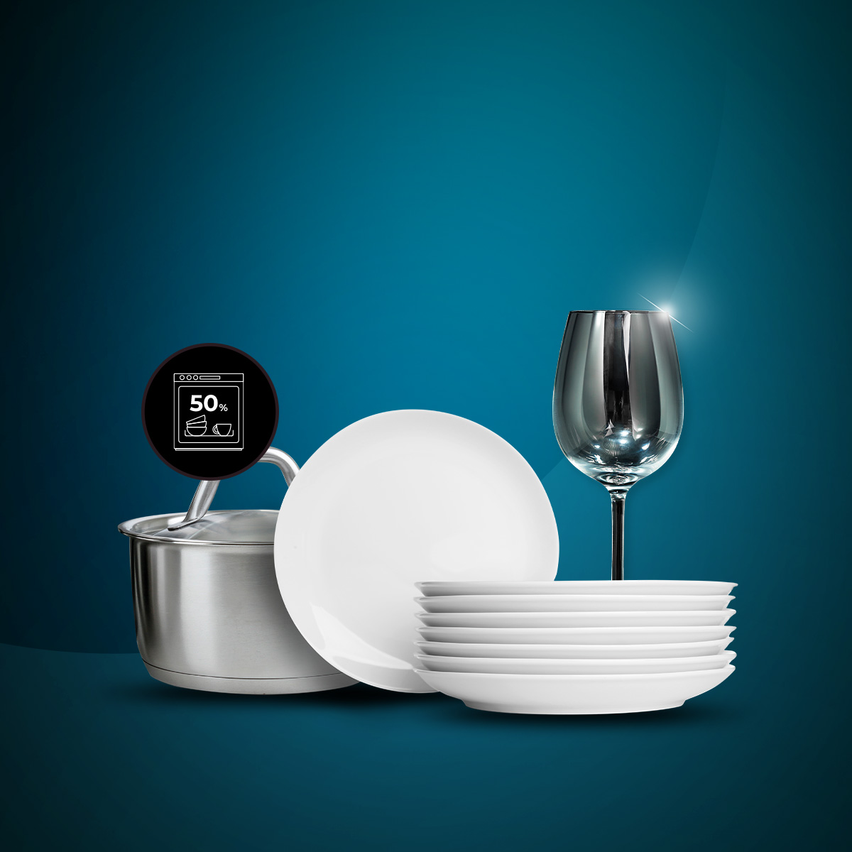 Olla brillante, platos blancos y una copa de vino sobre fondo azul con un icono de descuento del 50%.