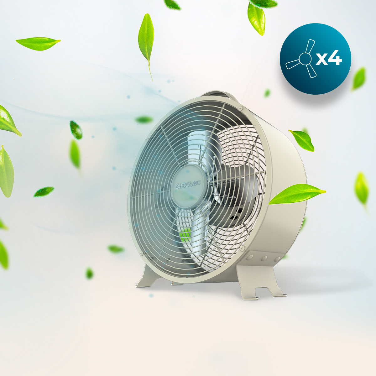 Ein grauer Tischventilator steht vor einem hellen Hintergrund mit schwebenden grünen Blättern und Windeffekten.