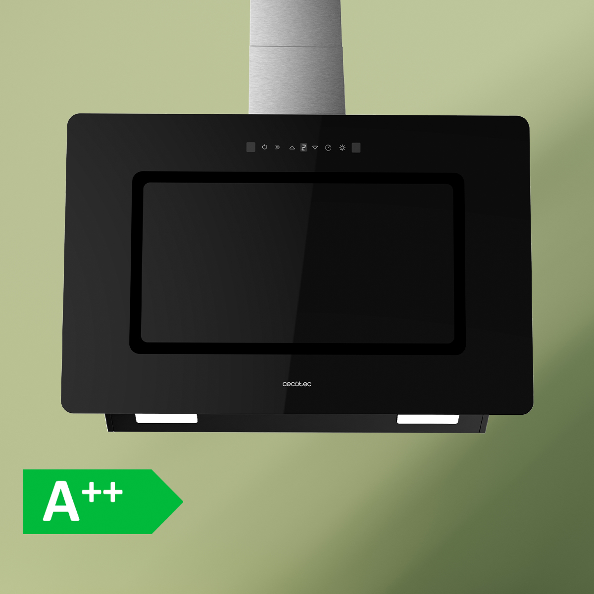 Campana extractora negra con chimenea de acero inoxidable sobre fondo verde y etiqueta A++.
