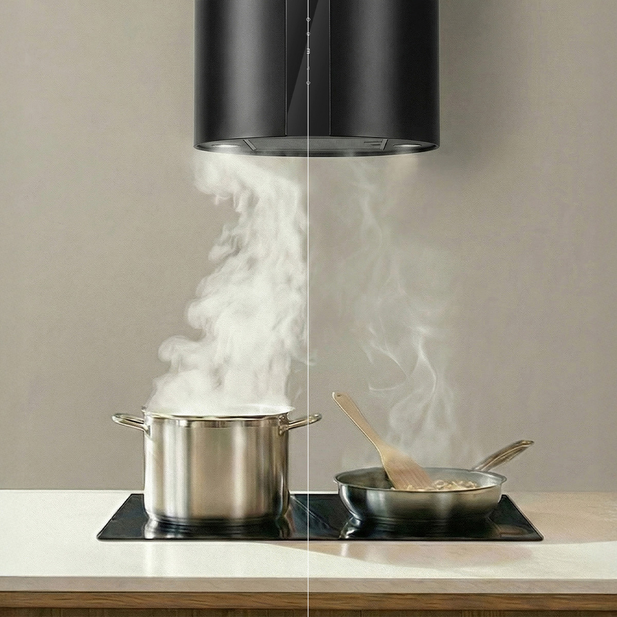 Una campana extractora absorbe el vapor de una olla y una sartén en la estufa.