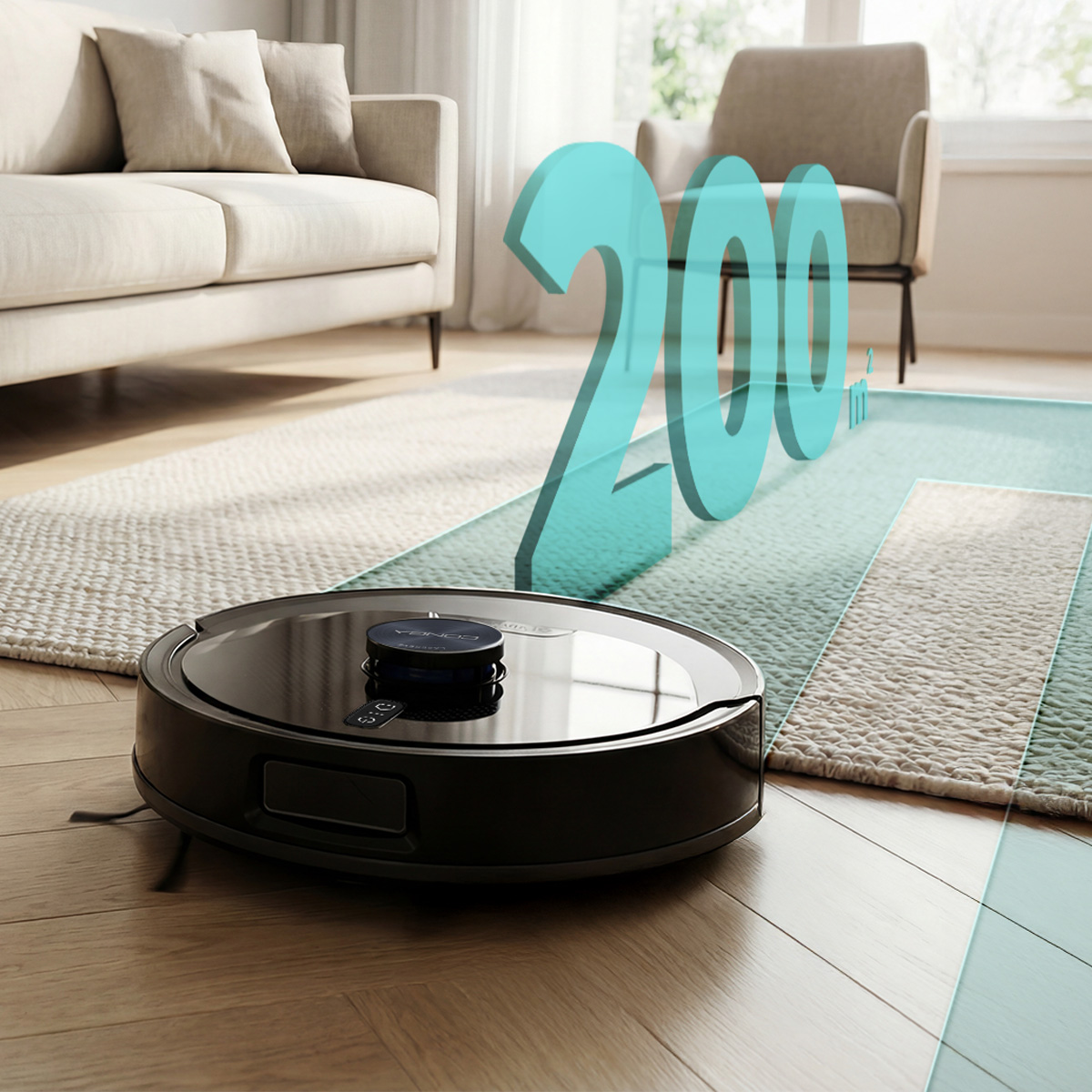 Un robot aspirador negro limpia un suelo de madera junto a una alfombra en un salón luminoso.