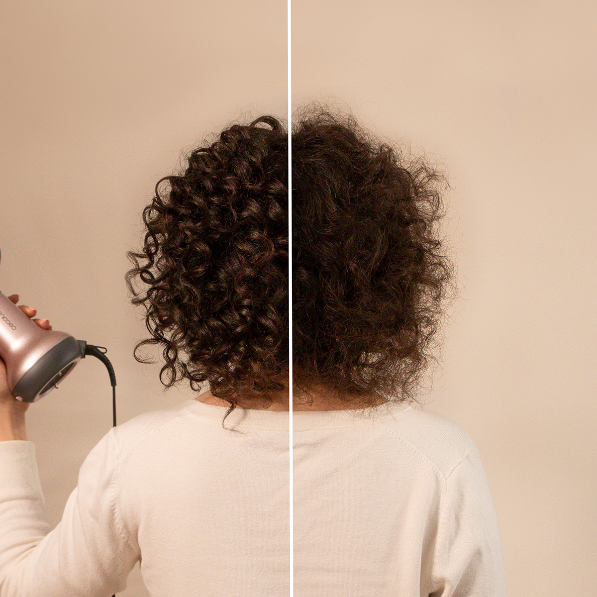 Comparación que muestra rizos definidos a la izquierda y cabello encrespado a la derecha.