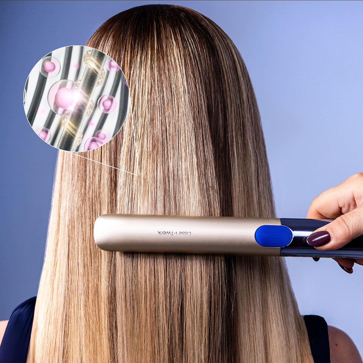 Piastra per capelli su capelli lunghi, con zoom sulla struttura del capello.