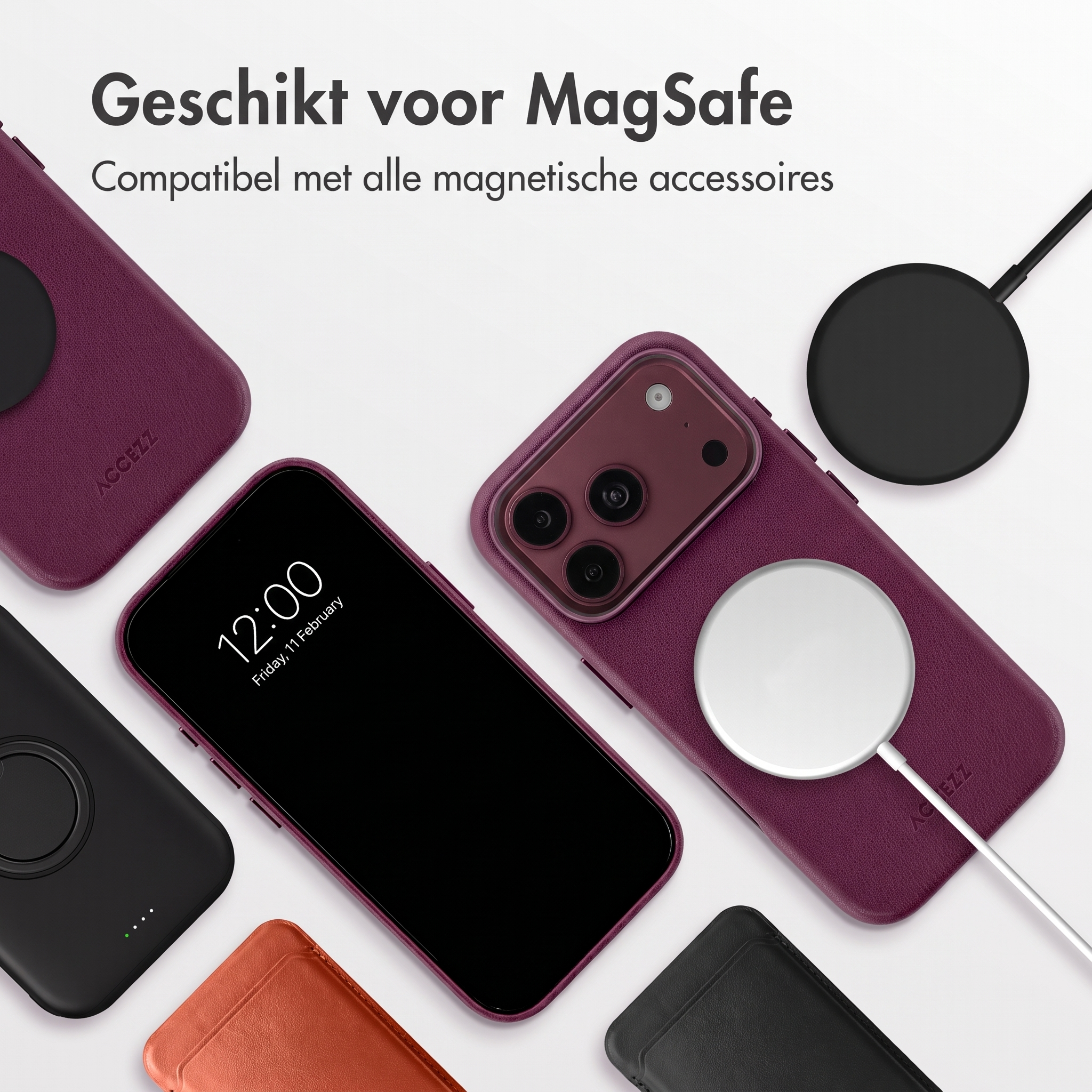 Smartphone compatible MagSafe avec coque violette et chargeur magnétique.