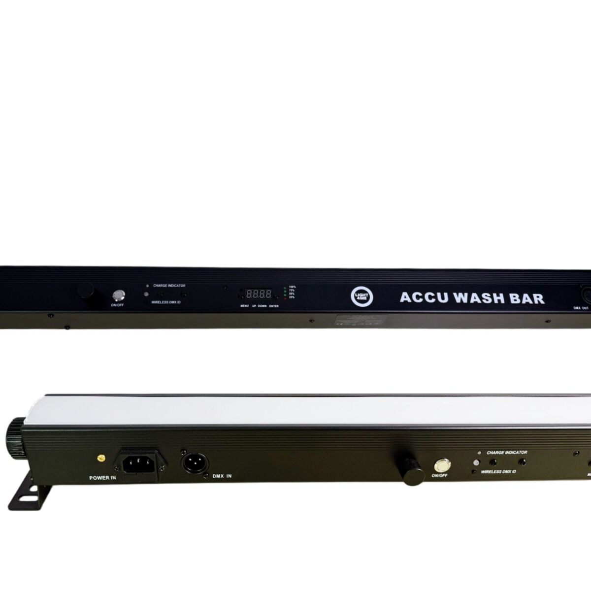 Schwarze Accu Wash Bar mit integrierten Anschlüssen, Display und LED-Leiste auf weißem Hintergrund.