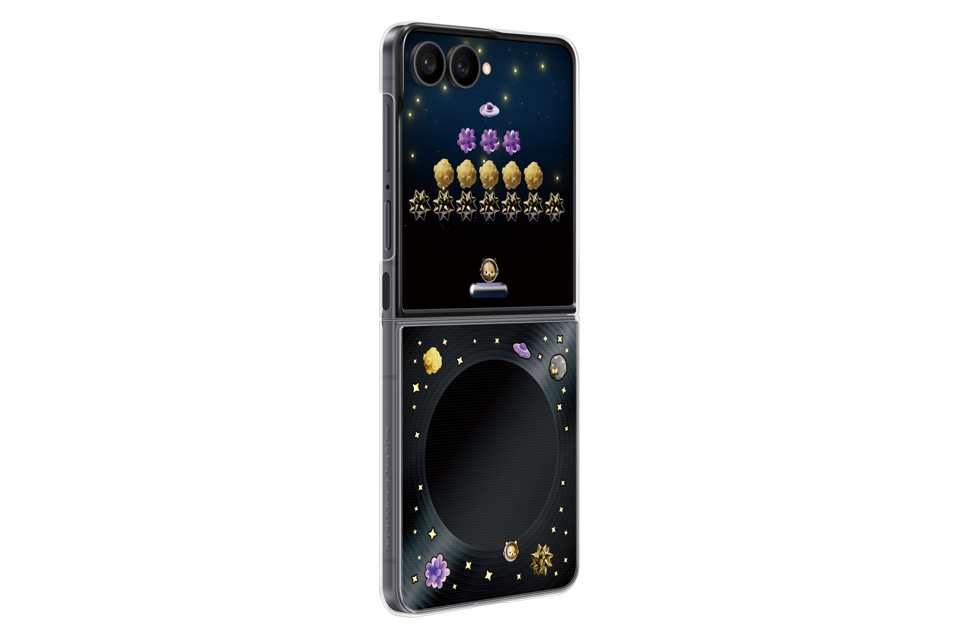 Uno smartphone pieghevole mostra un gioco in pixel art a tema spaziale sullo schermo.