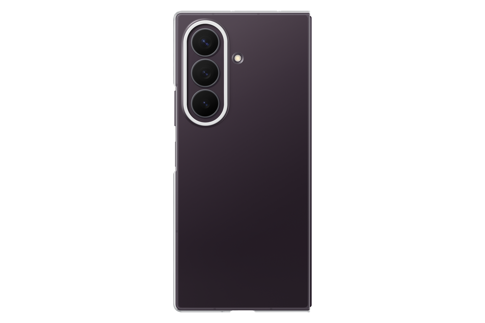 Parte trasera de un smartphone violeta oscuro con tres cámaras verticales y flash sobre fondo negro.