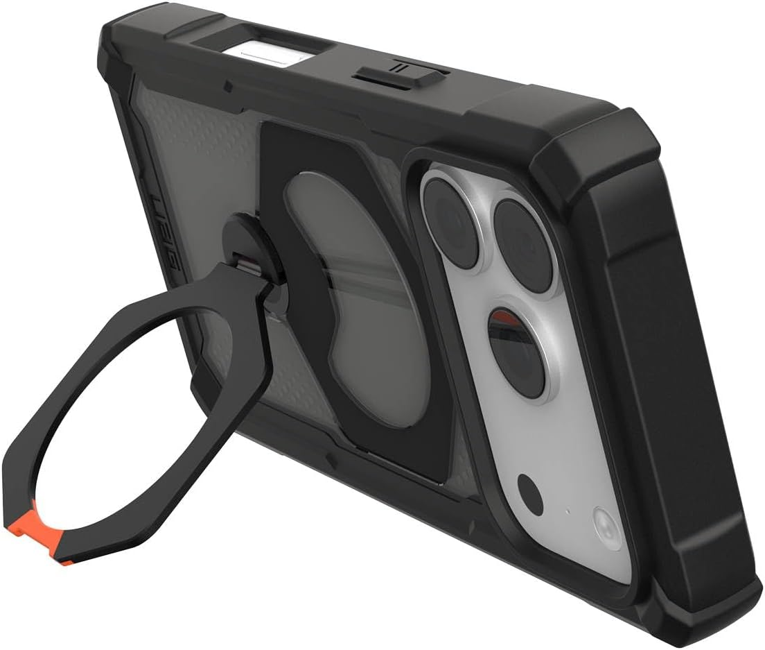 Ein Smartphone in einer schwarzen Schutzhülle mit integriertem Ständer auf weißem Hintergrund.