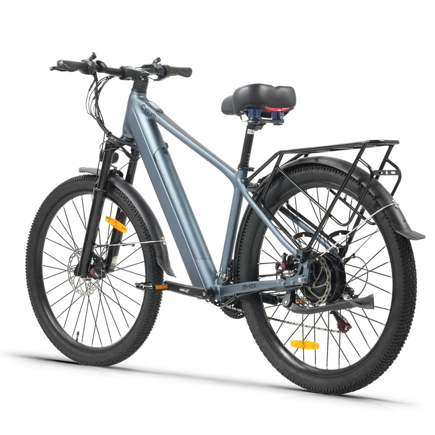 Bicicletta elettrica grigia su sfondo bianco con portapacchi posteriore e pneumatici larghi.